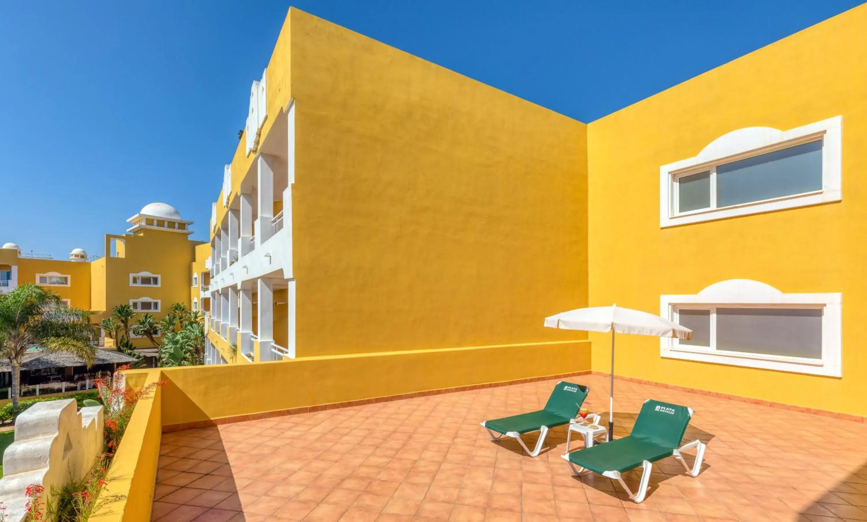 Superior Twin Room with Sea View (2 Adults + 2 Children) in Playazimbali Superior Twin Room with Sea View (2 Adults + 2 Children) in Playazimbali