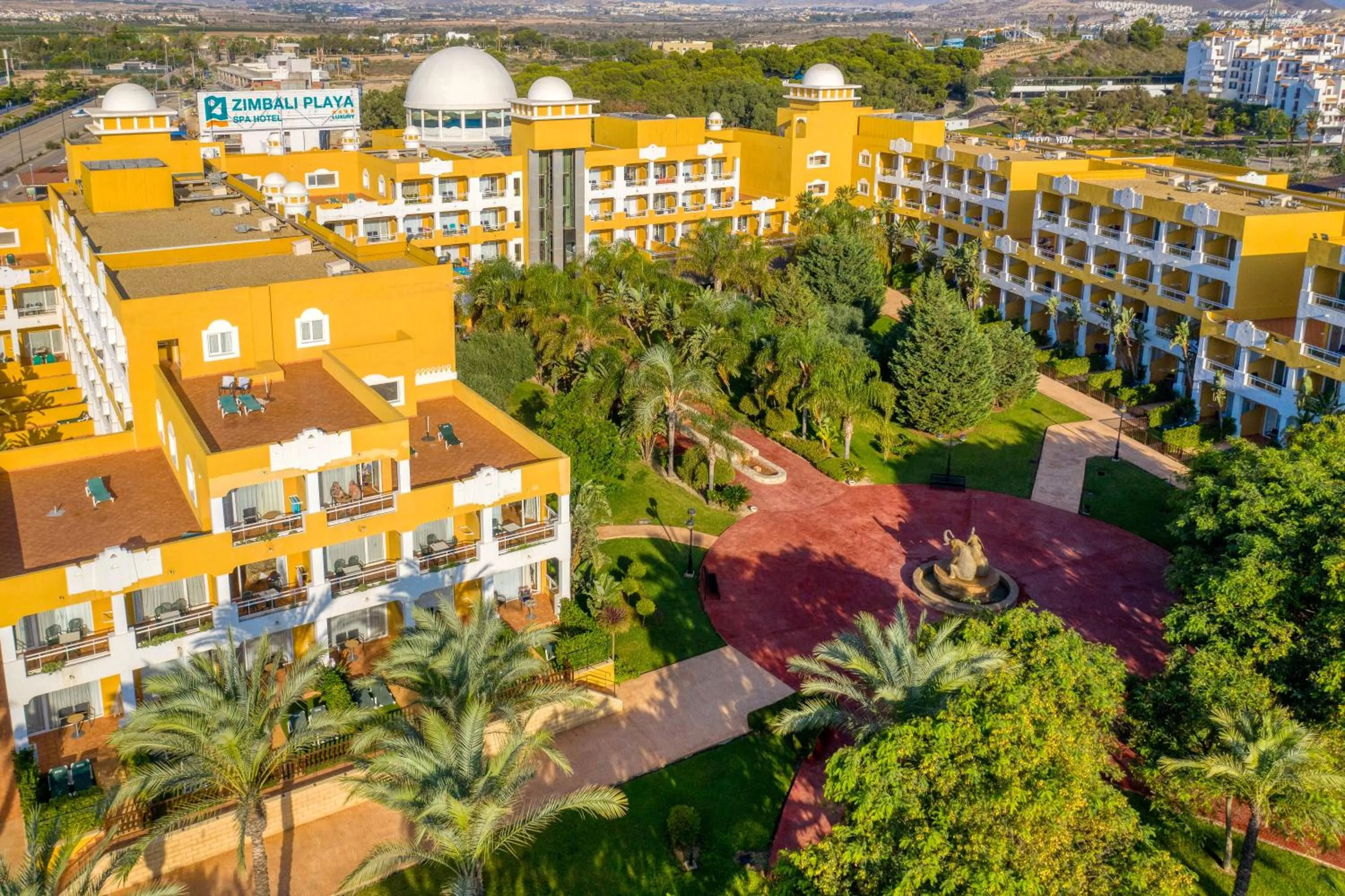 Property building in Playazimbali