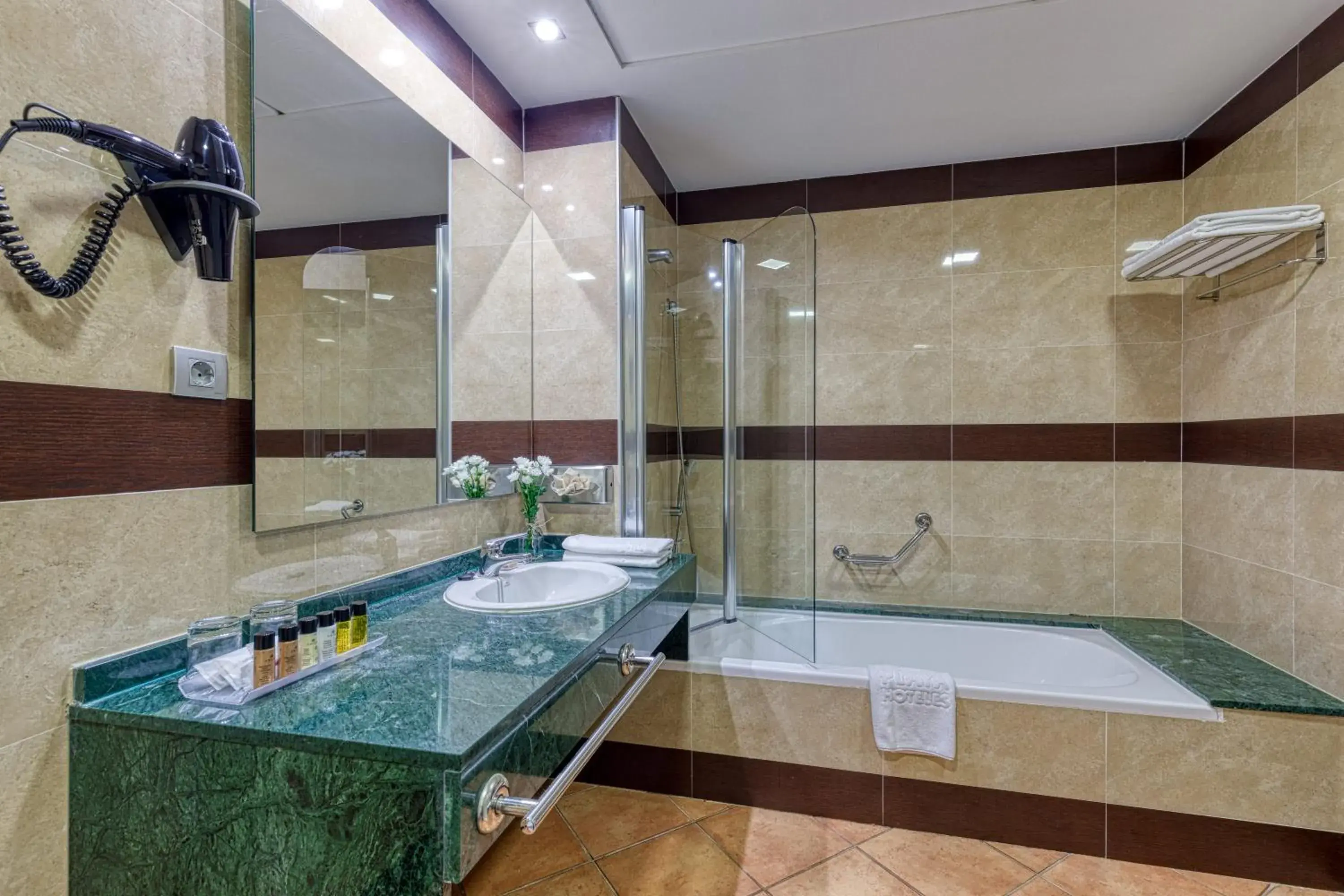 Twin Room (2 Adults + 1 Child) in Playazimbali Twin Room (2 Adults + 1 Child) in Playazimbali