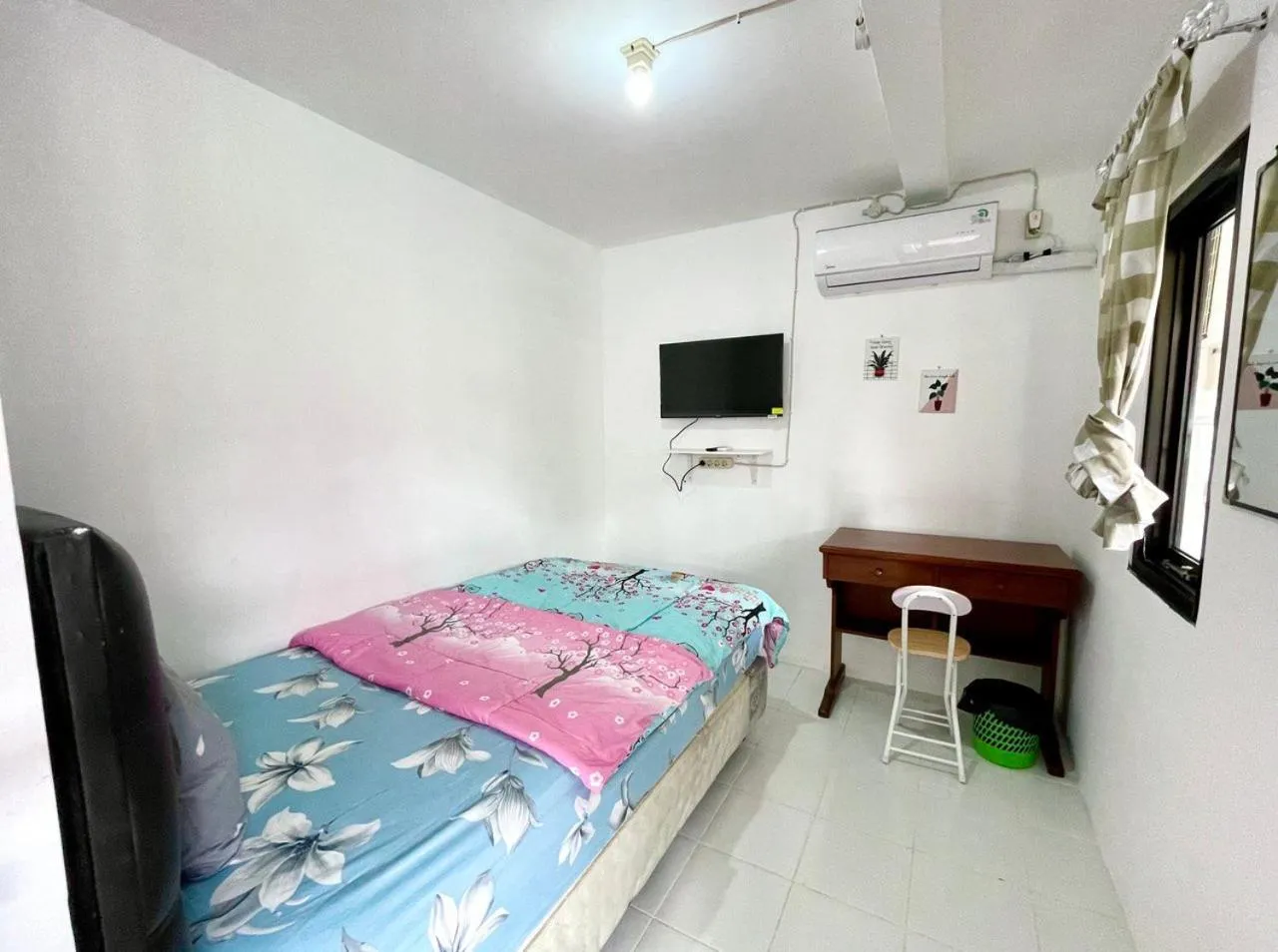 Bed in Dehome near Pakuwon Mall