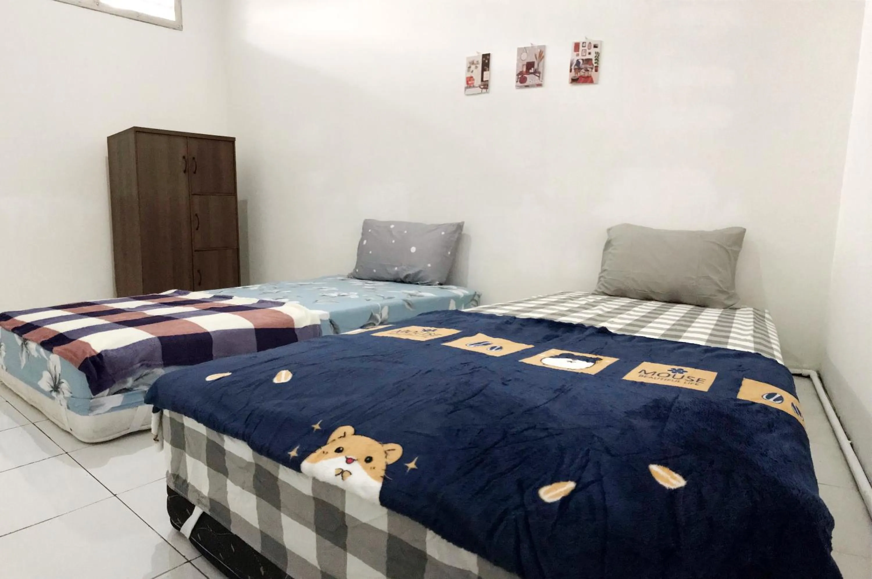Bed in Dehome near Pakuwon Mall