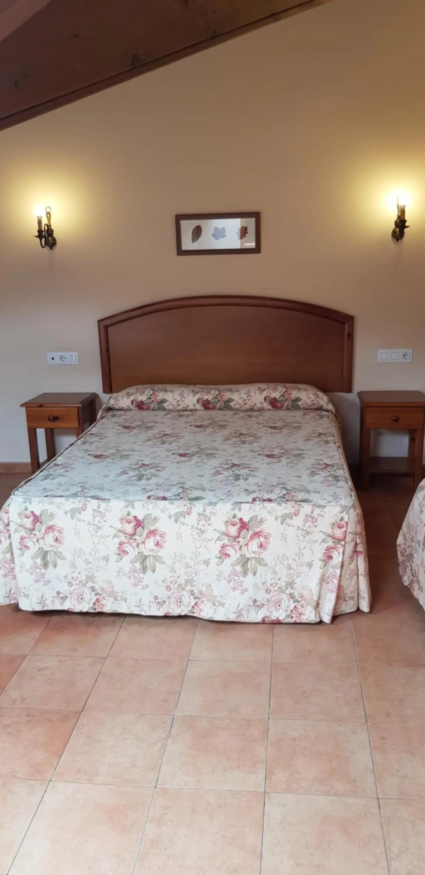 Photo of the whole room, Bed in Hotel Naranjo De Bulnes
