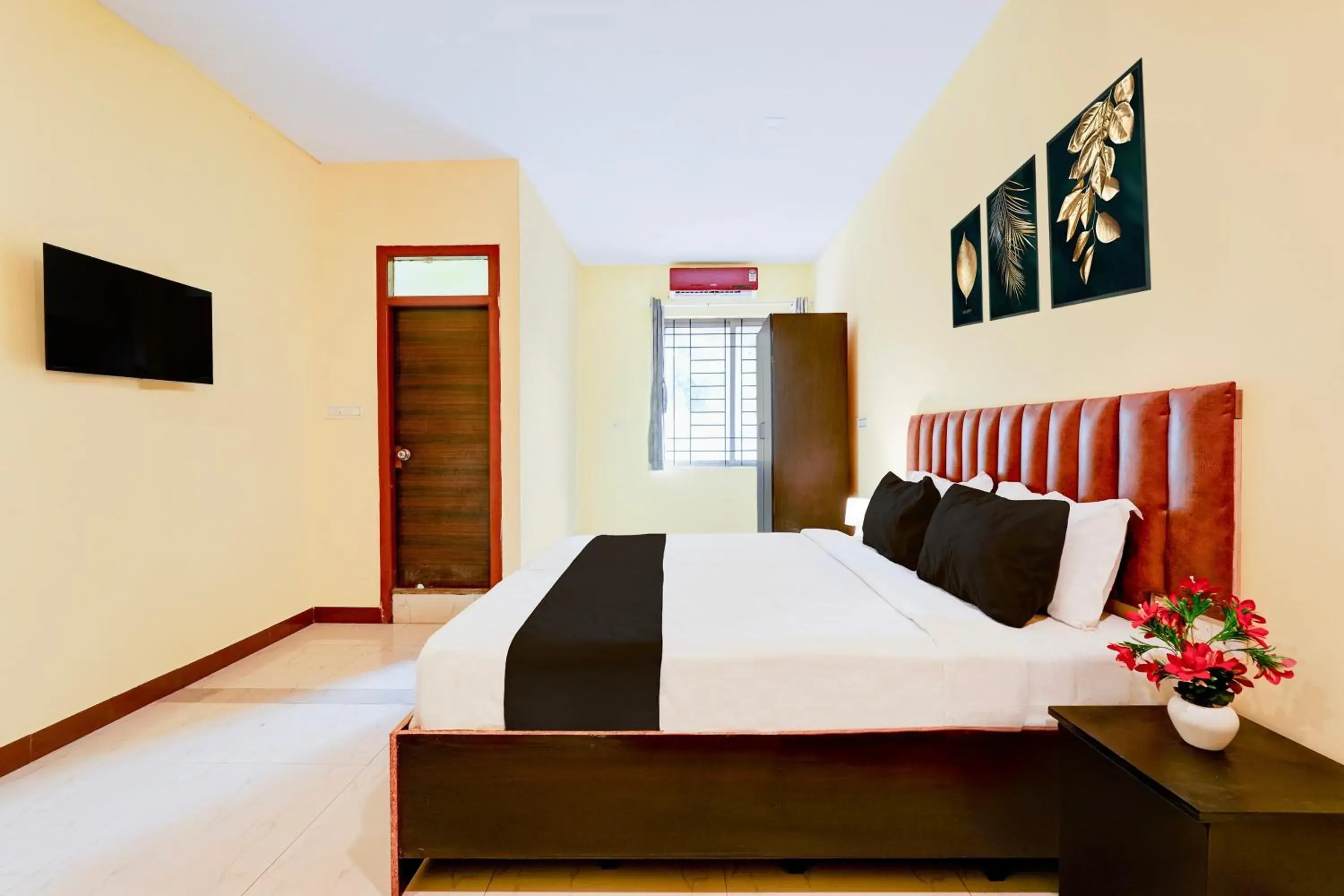 Bedroom, Bed in Super Hotel O Hennagara Rd Bommasandara Bedroom, Bed in Super Hotel O Hennagara Rd Bommasandara