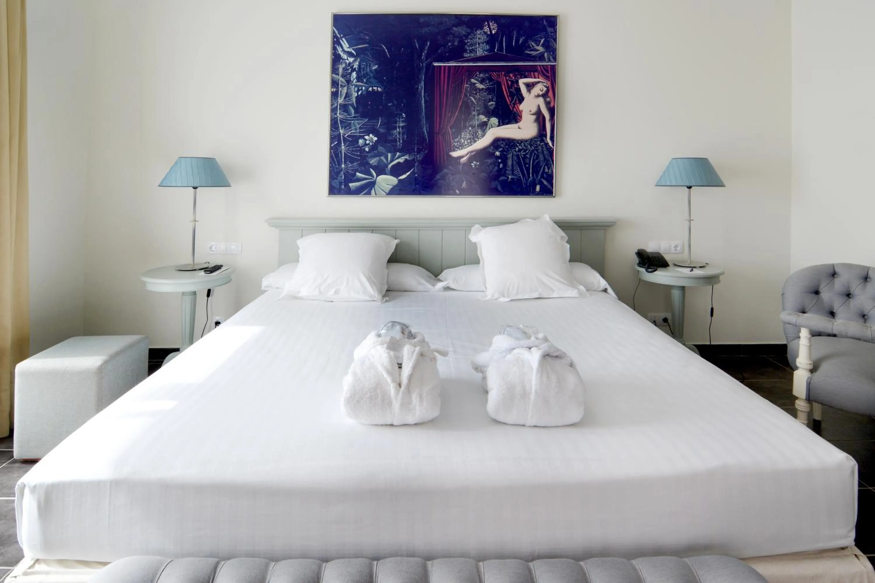 Bed in Fairplay Golf & Spa Resort - by Grupo Tribu