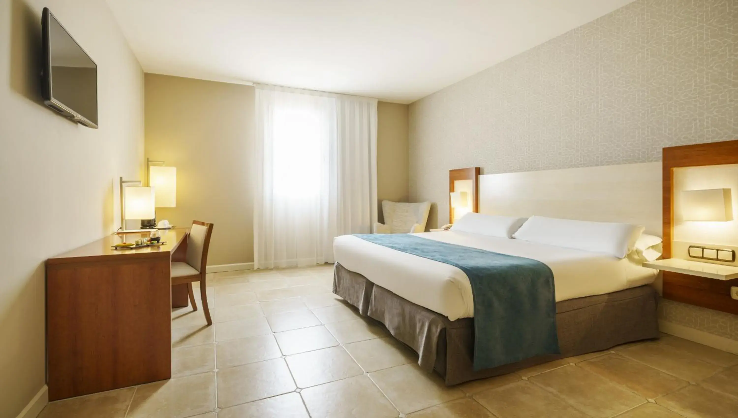 Double or Twin Room in Ilunion Fuengirola Double or Twin Room in Ilunion Fuengirola