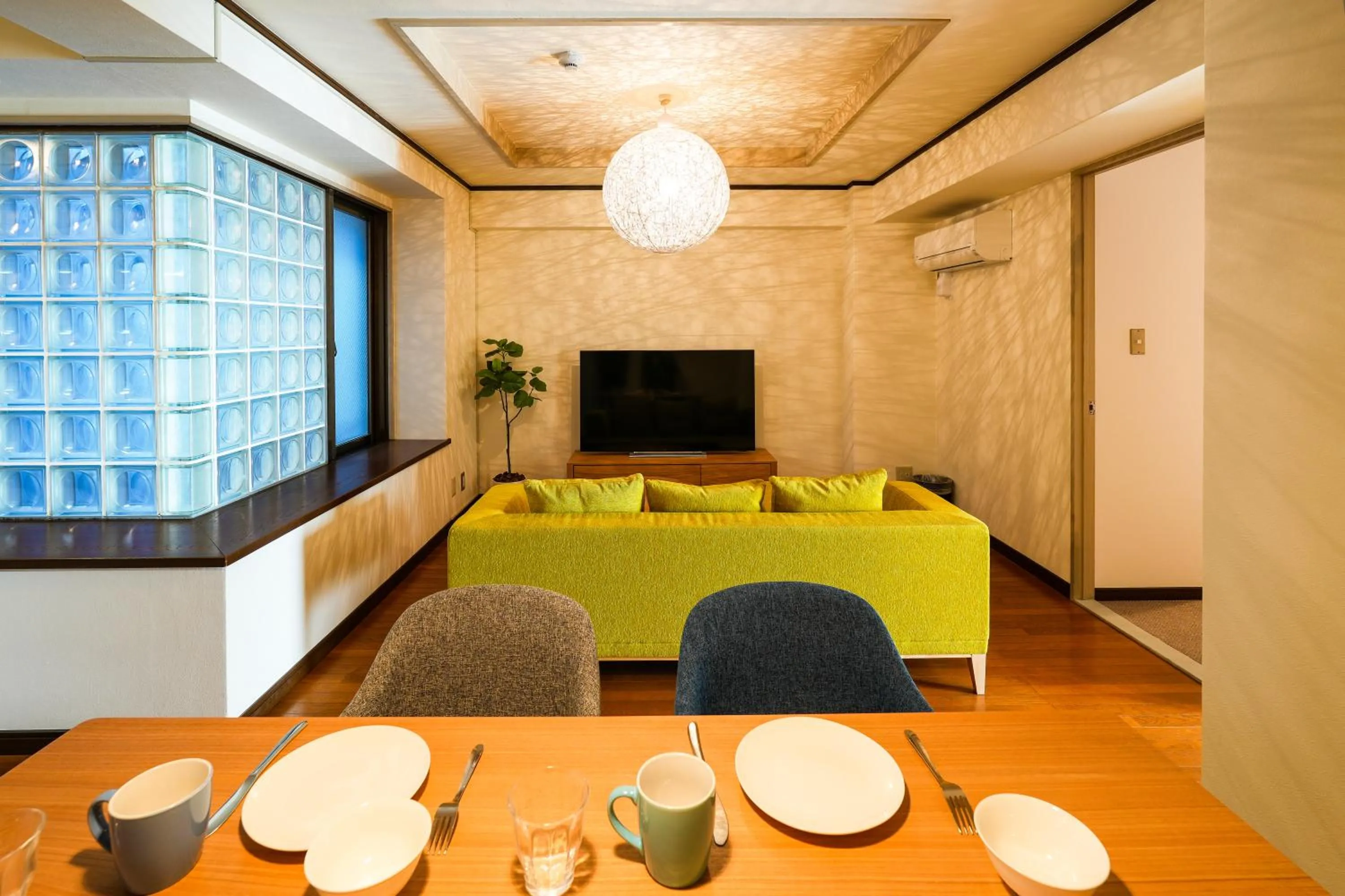 Living room, Bed in Choetsu