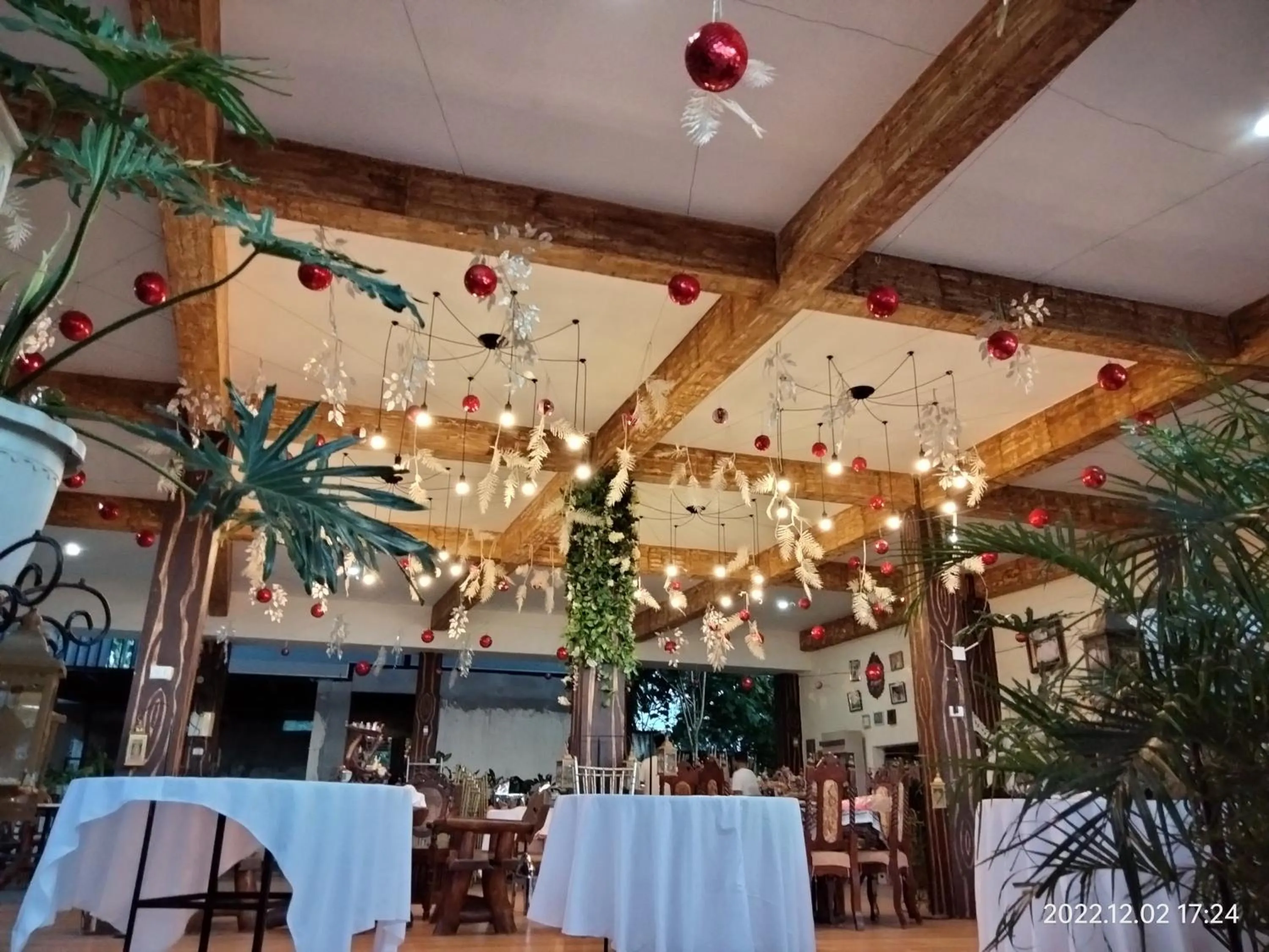 Restaurant/places to eat in Casa de Robles Tanay Rizal