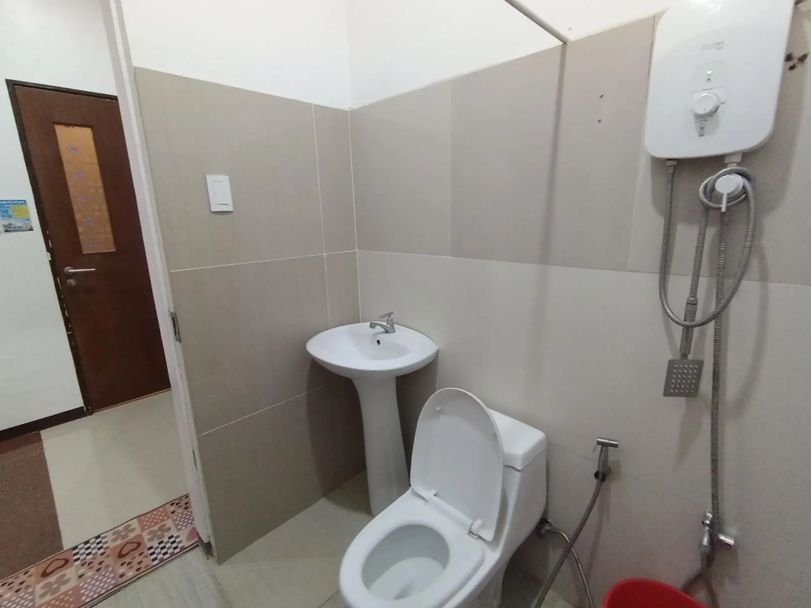 Bathroom in Casa de Robles Tanay Rizal Bathroom in Casa de Robles Tanay Rizal