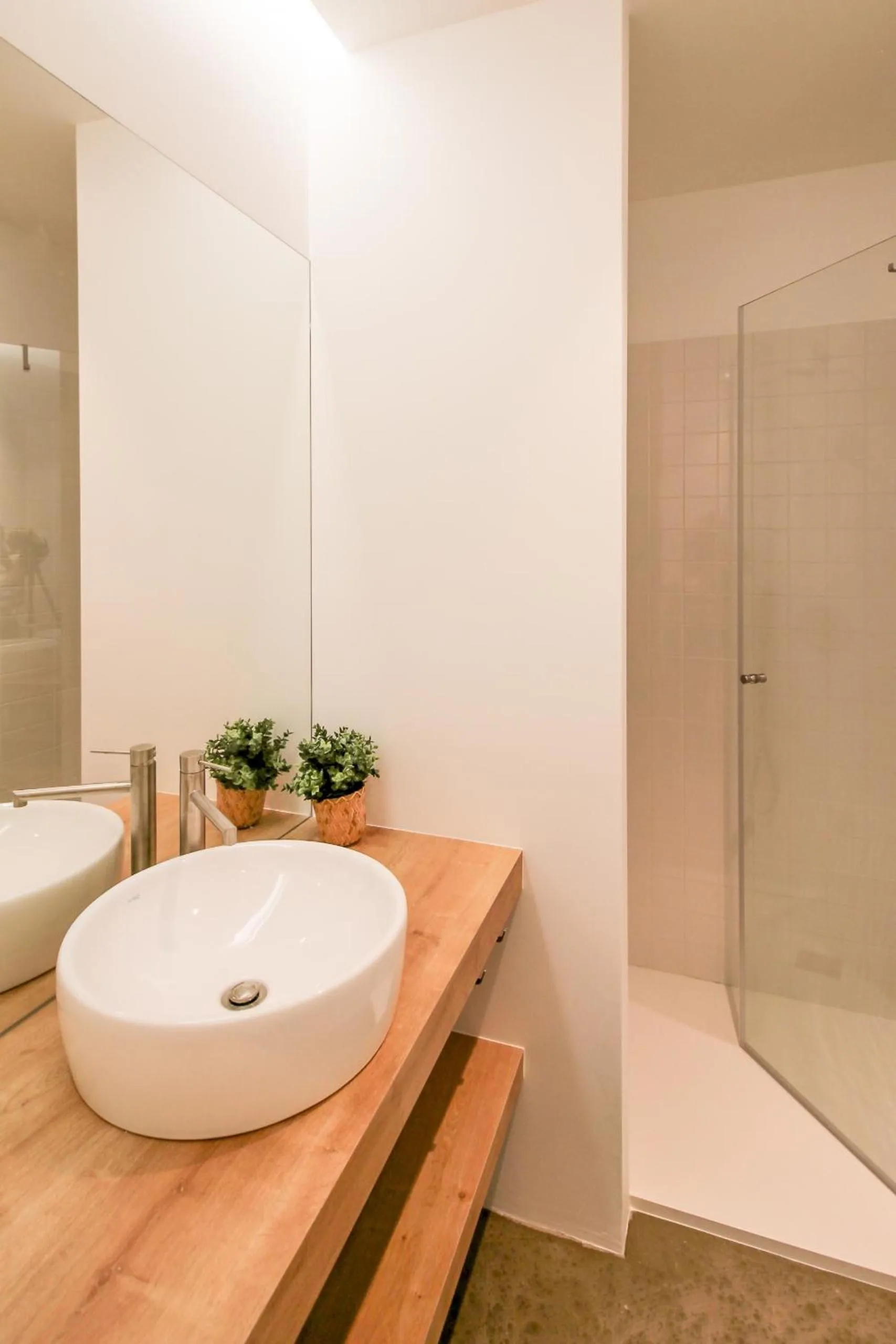 Bathroom in Atelier 321- Porto- Praia- Rio- Terraço