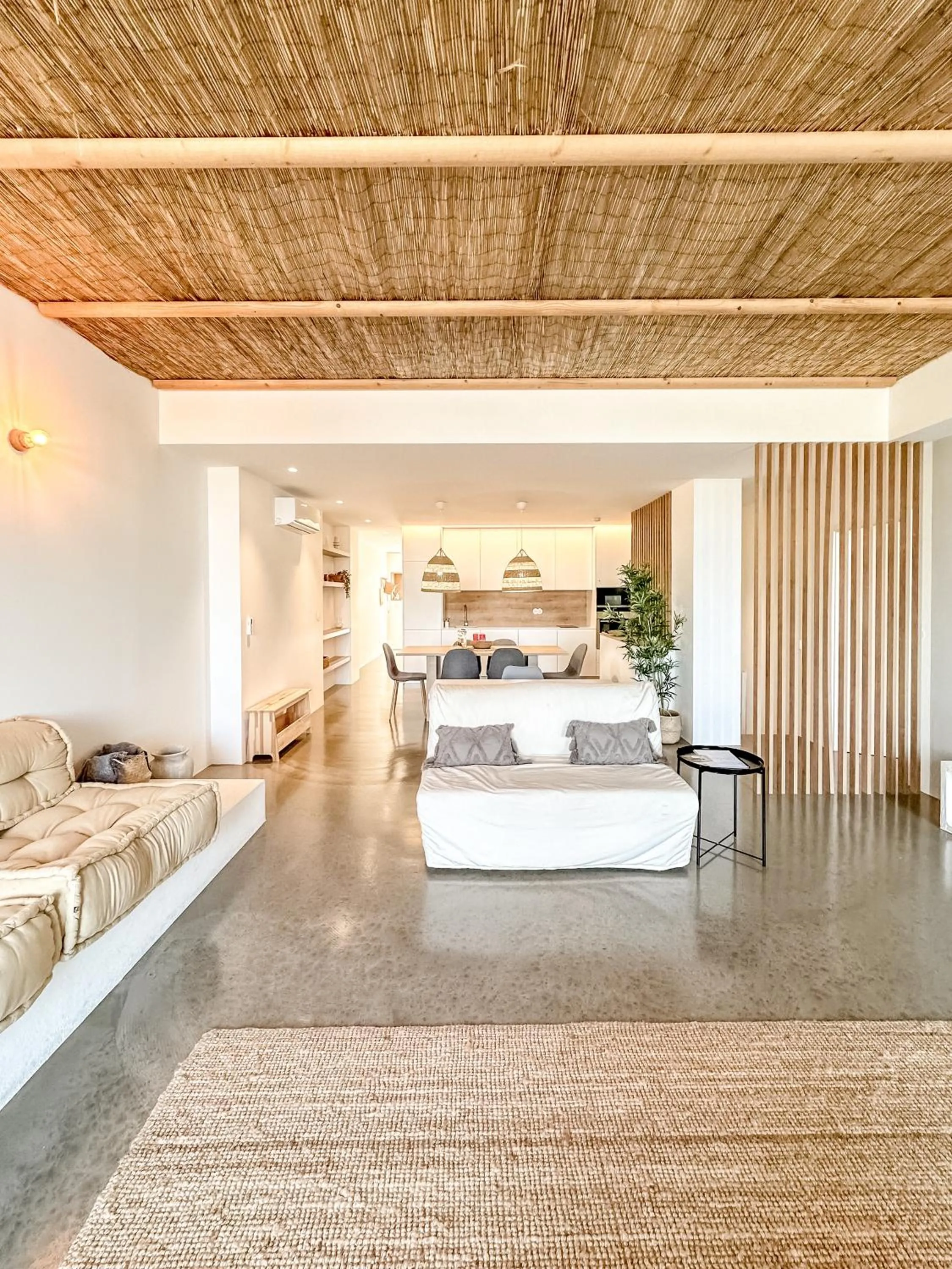 Living room, Bed in Atelier 321- Porto- Praia- Rio- Terraço