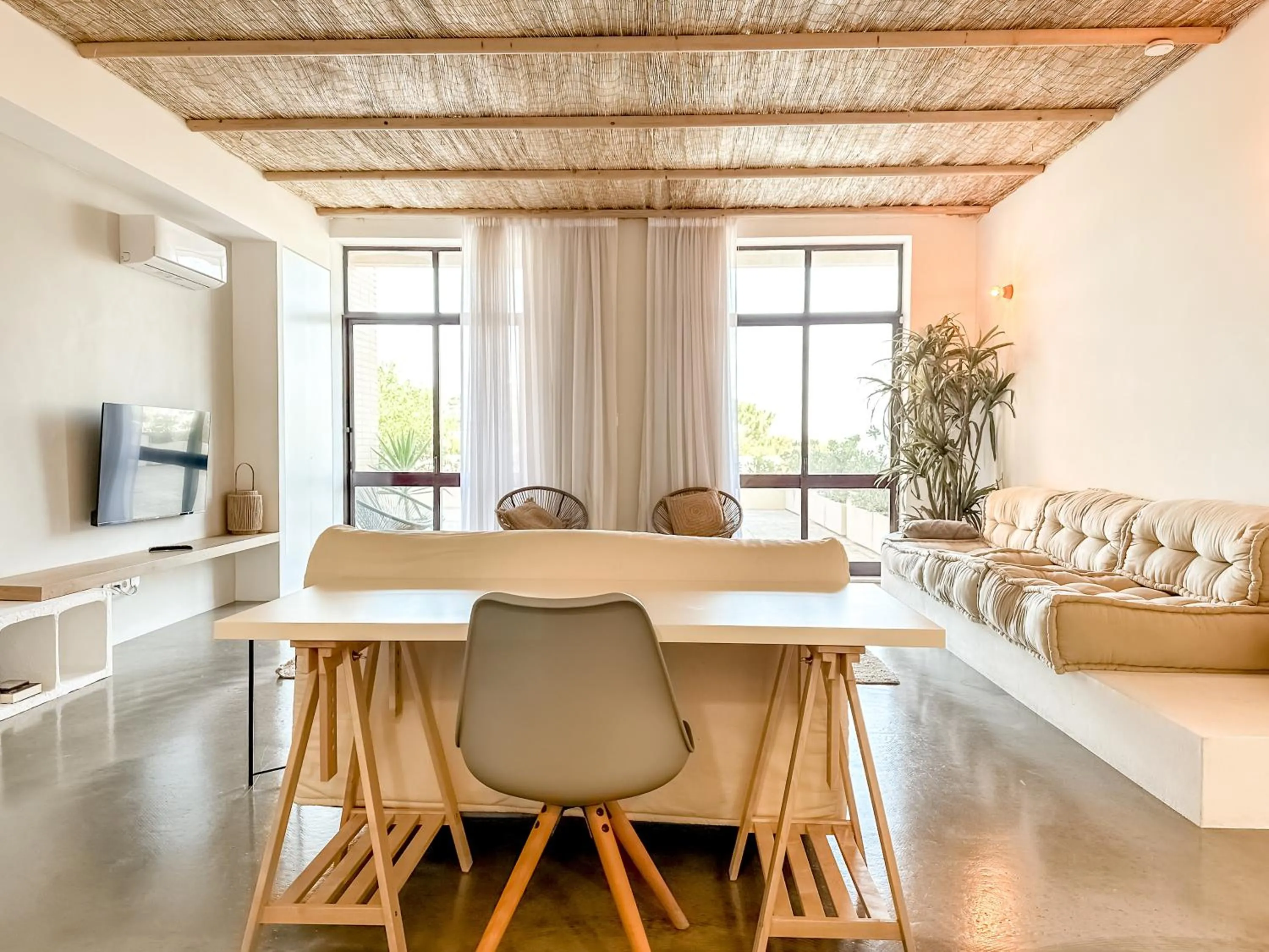 Living room in Atelier 321- Porto- Praia- Rio- Terraço