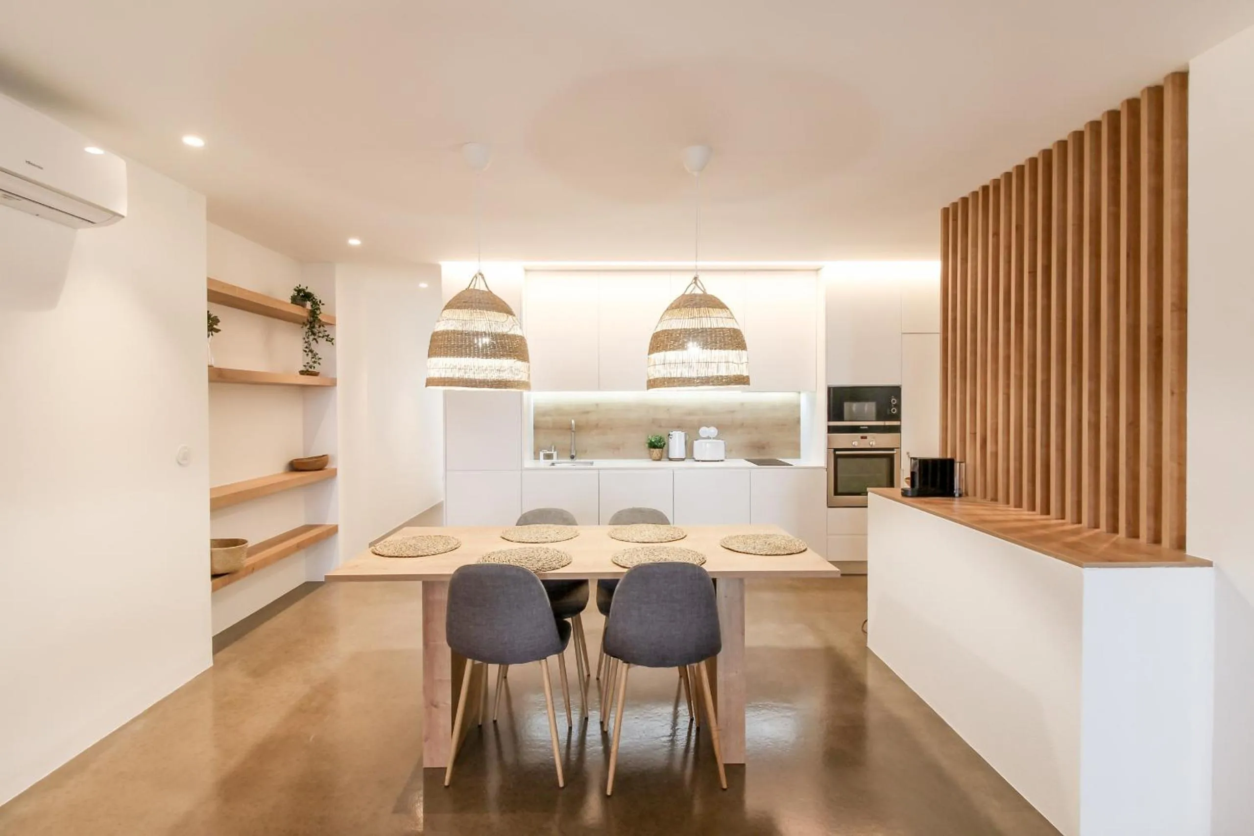 Dining area in Atelier 321- Porto- Praia- Rio- Terraço