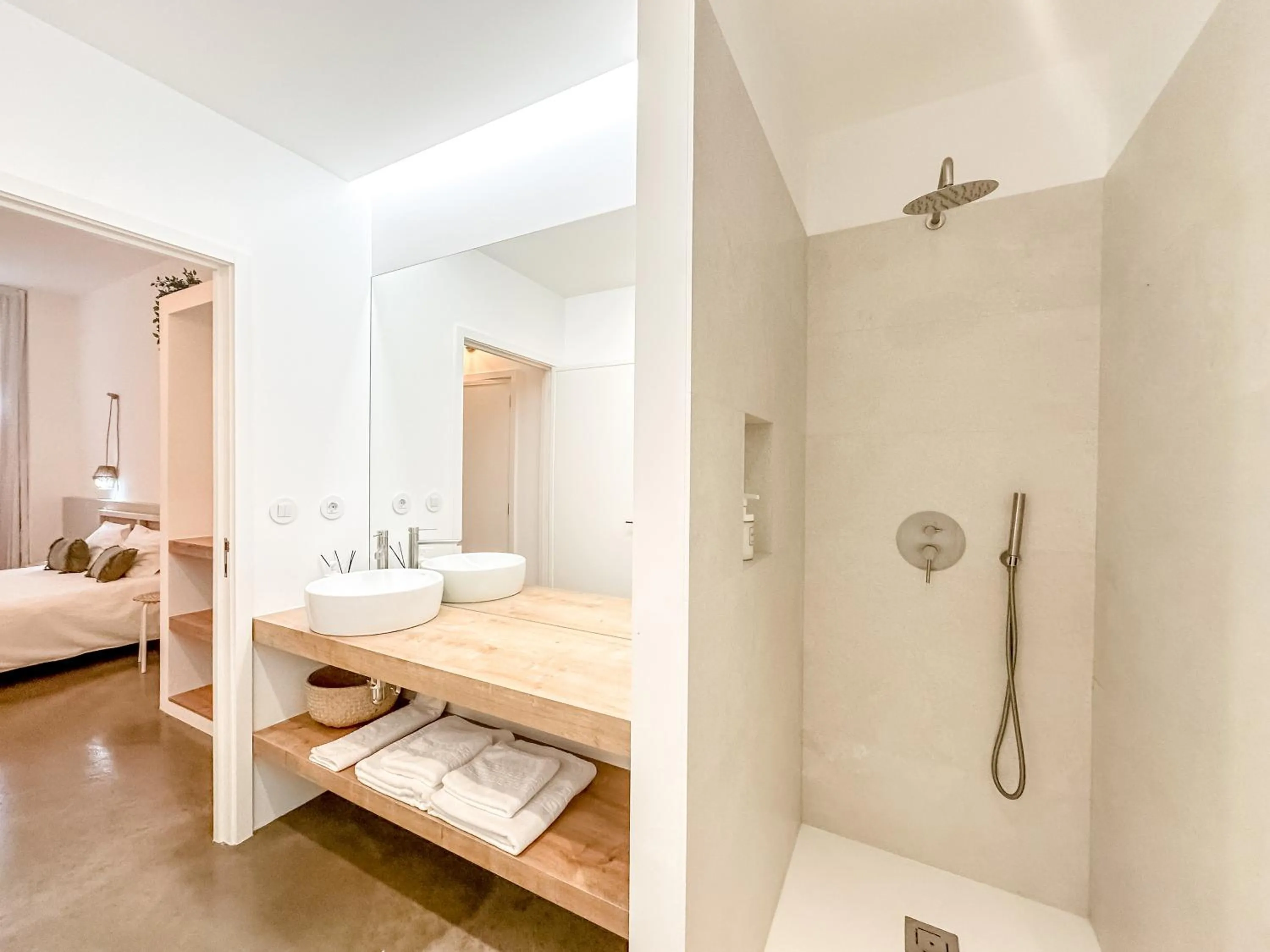 Bathroom, Bed in Atelier 321- Porto- Praia- Rio- Terraço