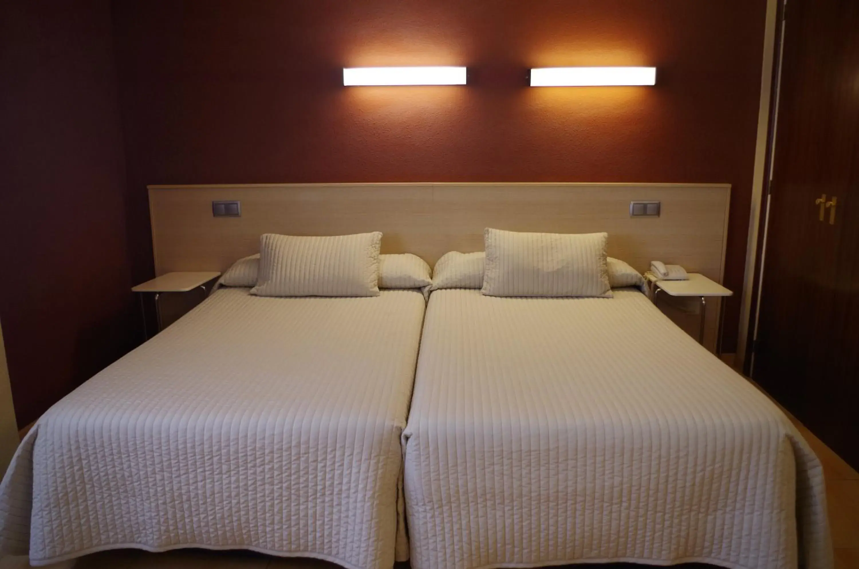 Photo of the whole room, Bed in Hotel Alaiz Photo of the whole room, Bed in Hotel Alaiz