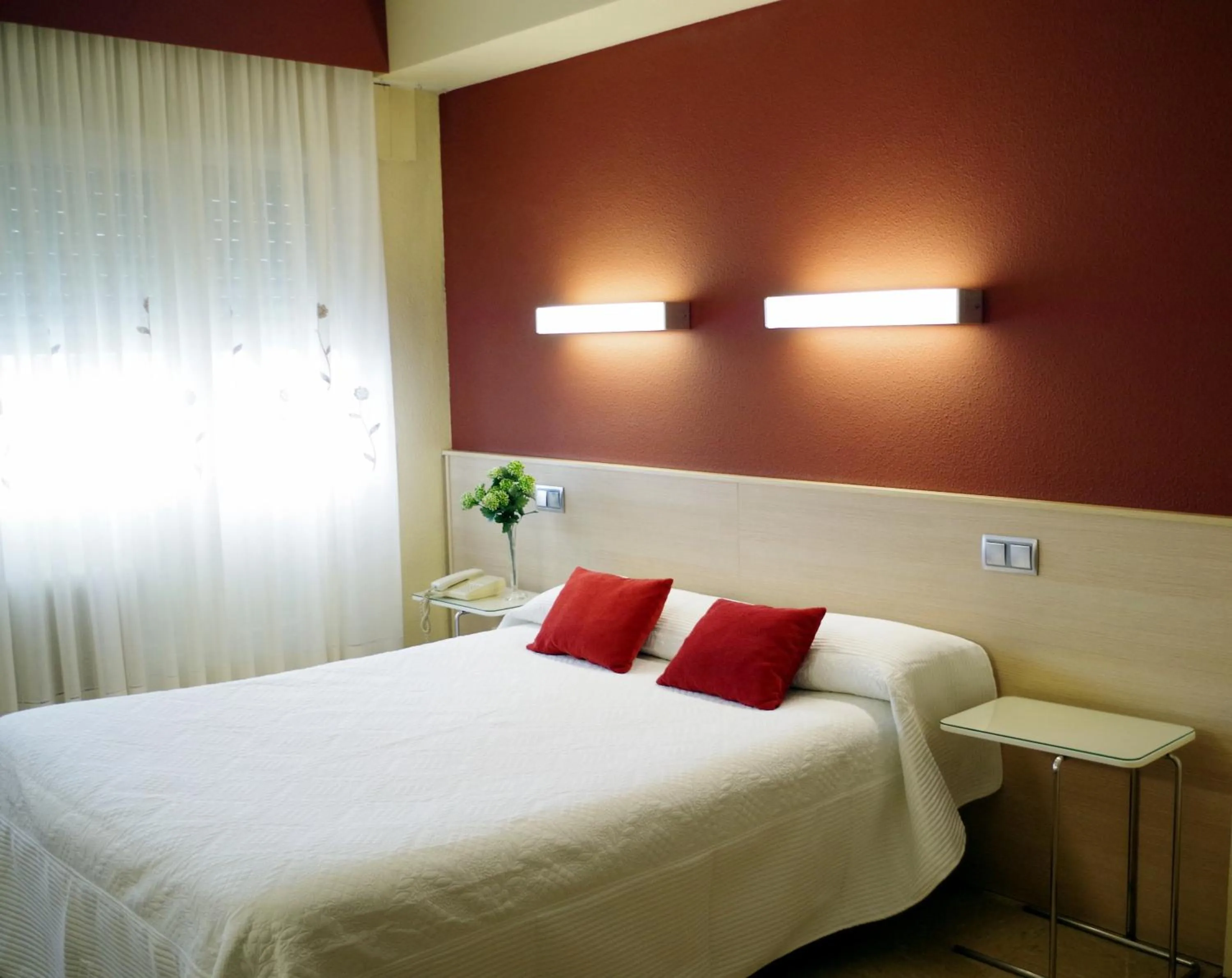 Photo of the whole room, Bed in Hotel Alaiz