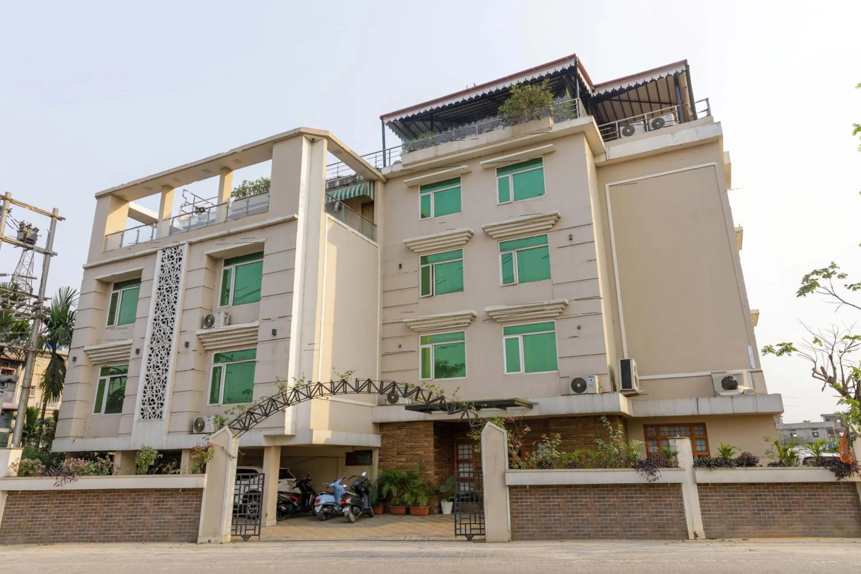 Hotel Parnil Residency