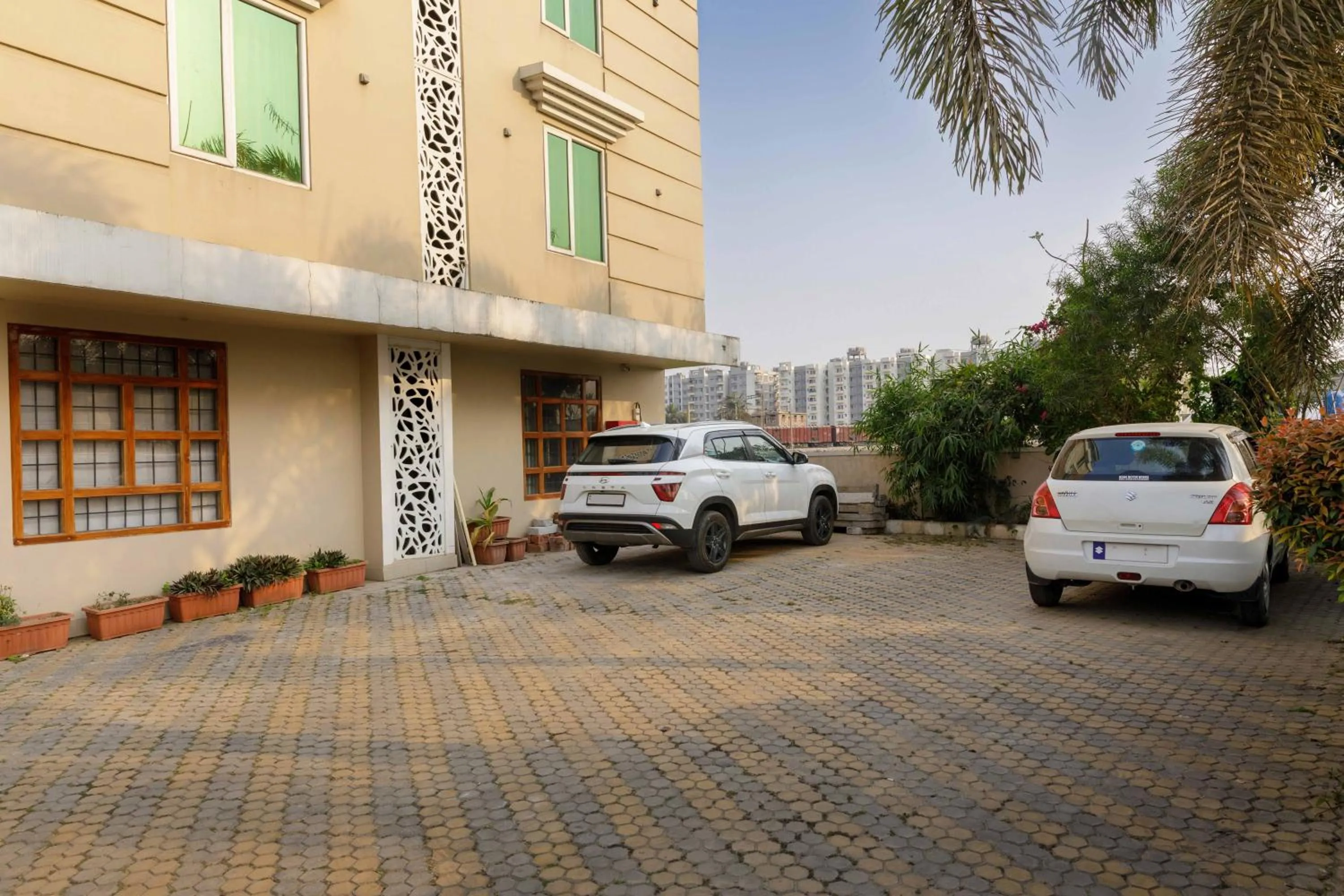 Hotel Parnil Residency