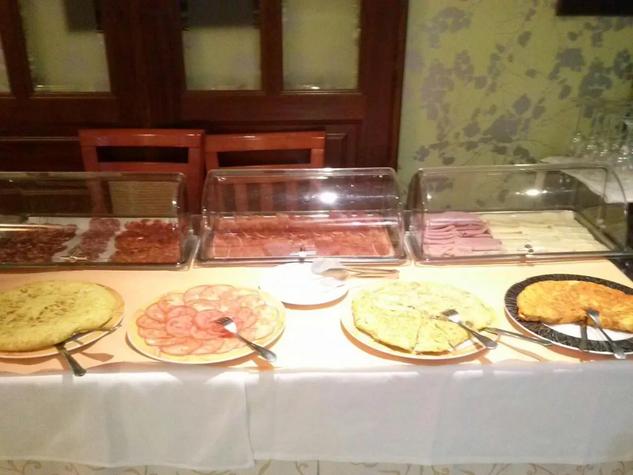 Breakfast in Gran Hotel Rural Cela
