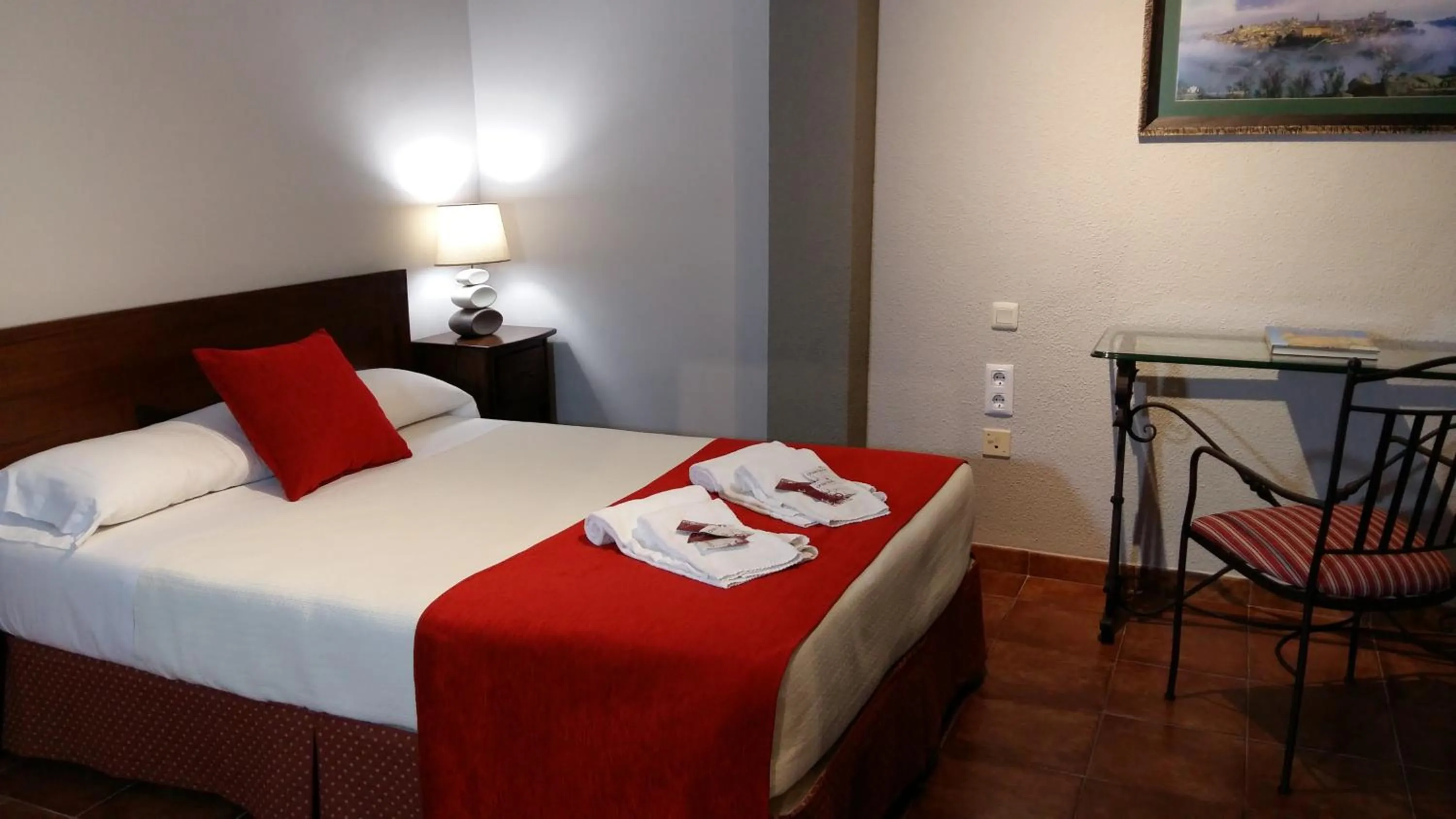 Bedroom, Bed in Hotel Real De Toledo