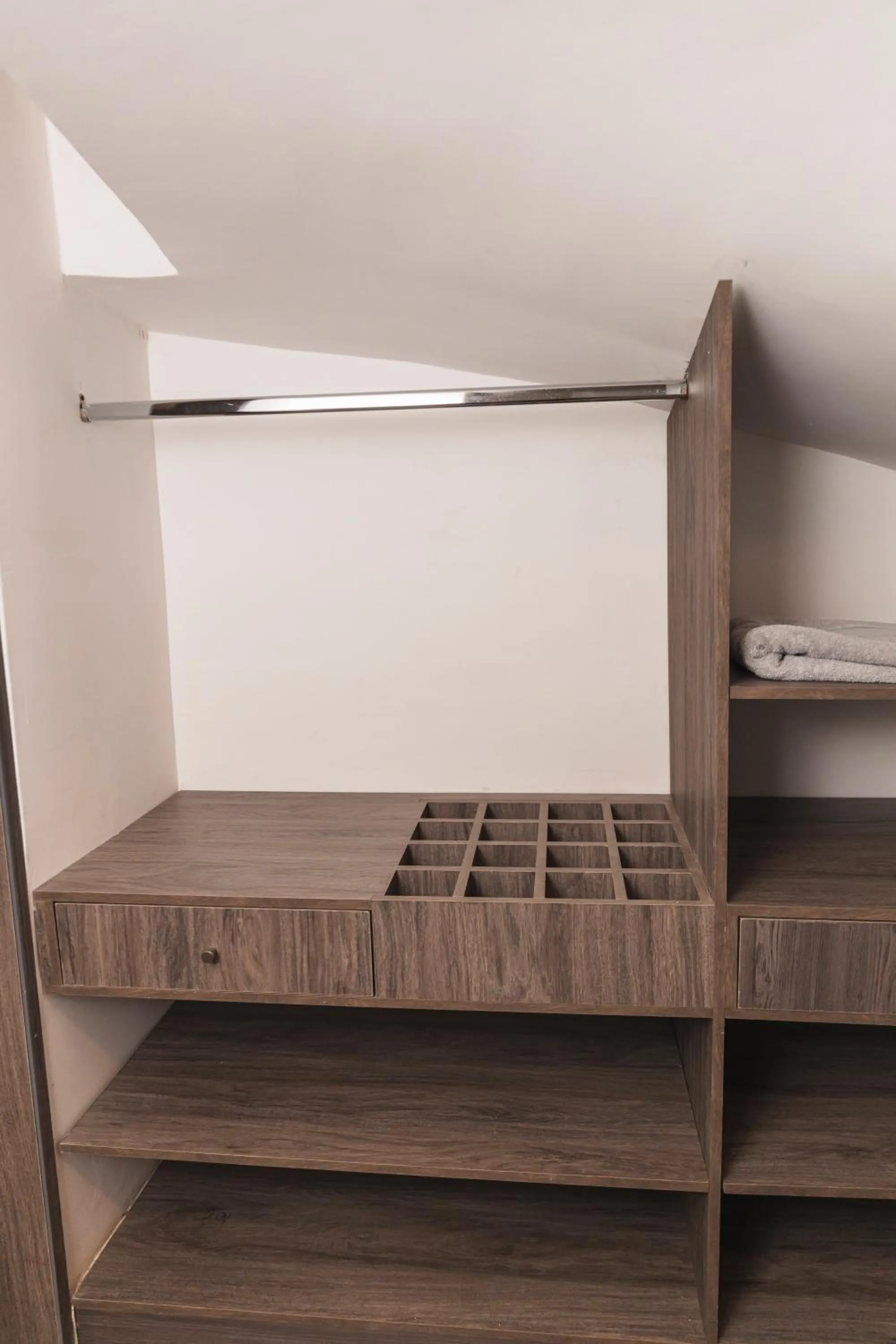 wardrobe in Hotel Boutique Business Center