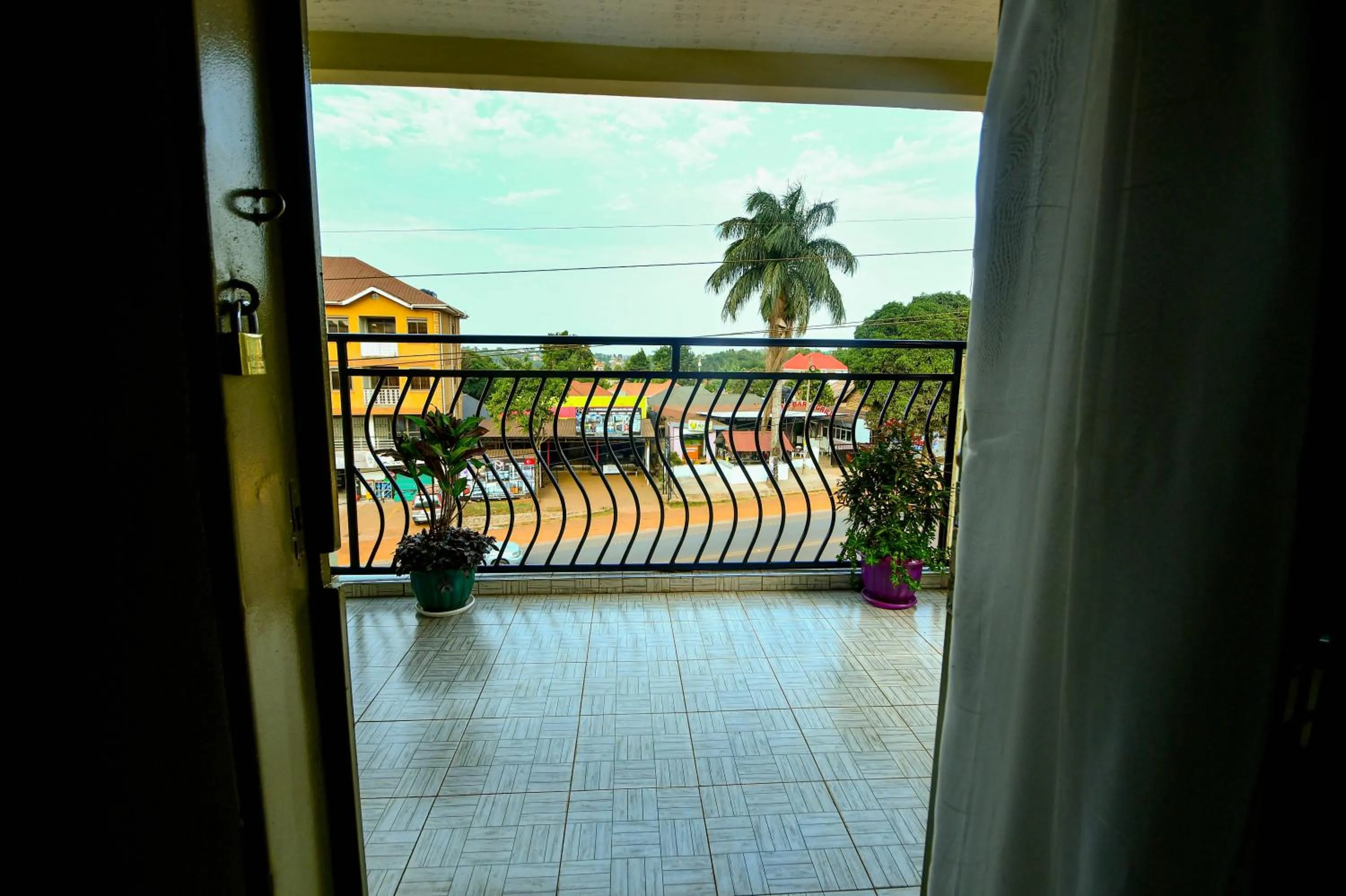 Day in Peace of Mind Suites