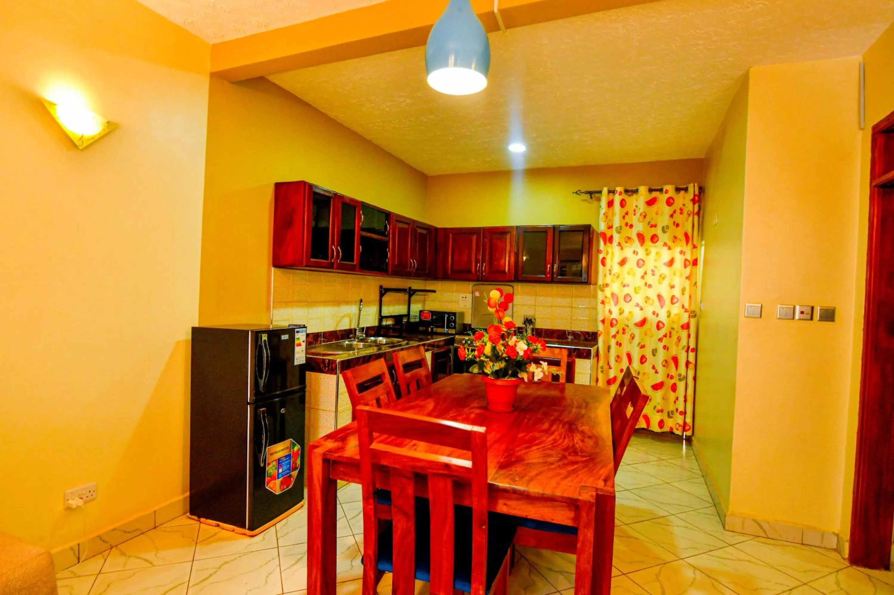 Kitchen or kitchenette in Peace of Mind Suites