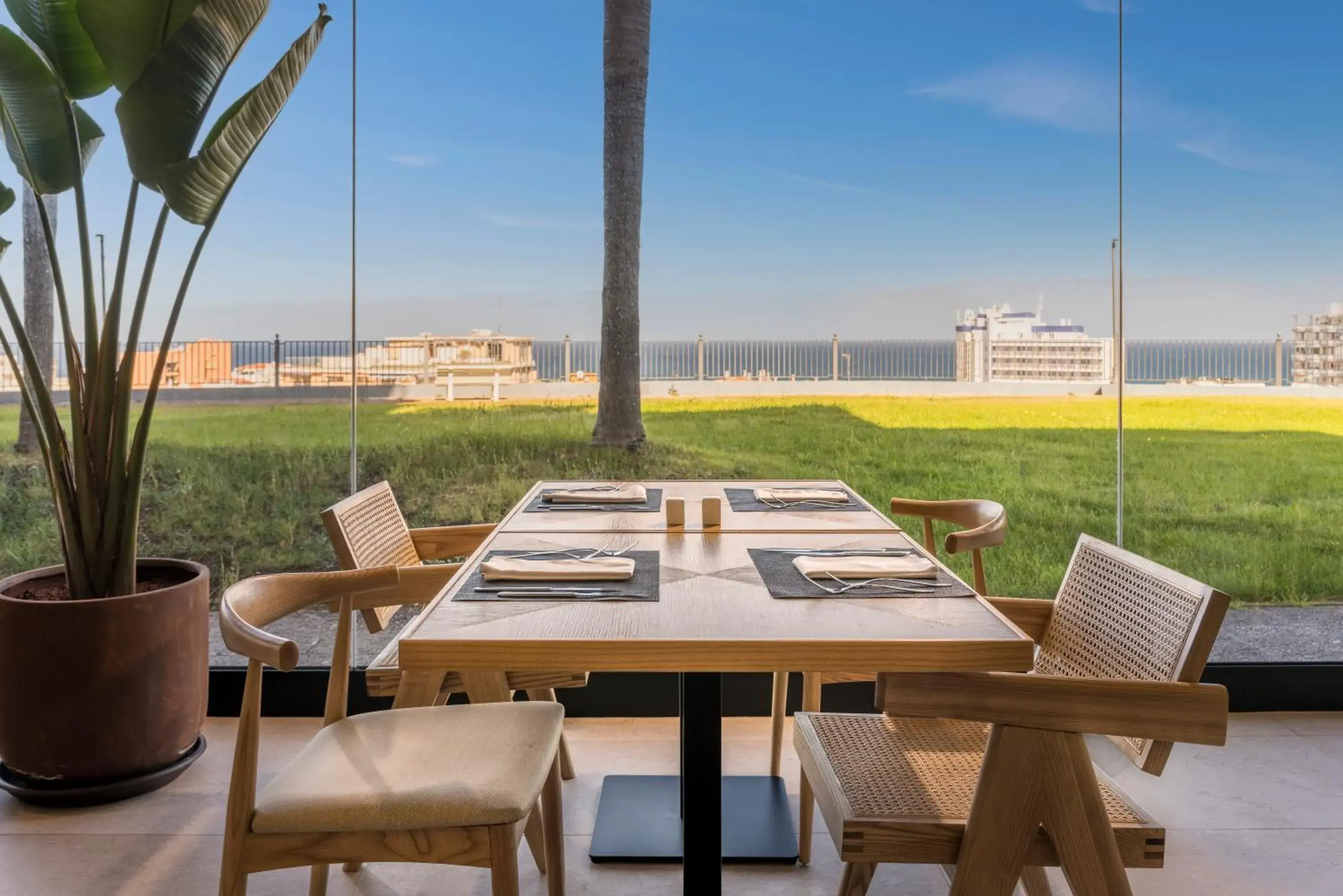 Restaurant/places to eat in Hotel Atlantic El Tope Restaurant/places to eat in Hotel Atlantic El Tope