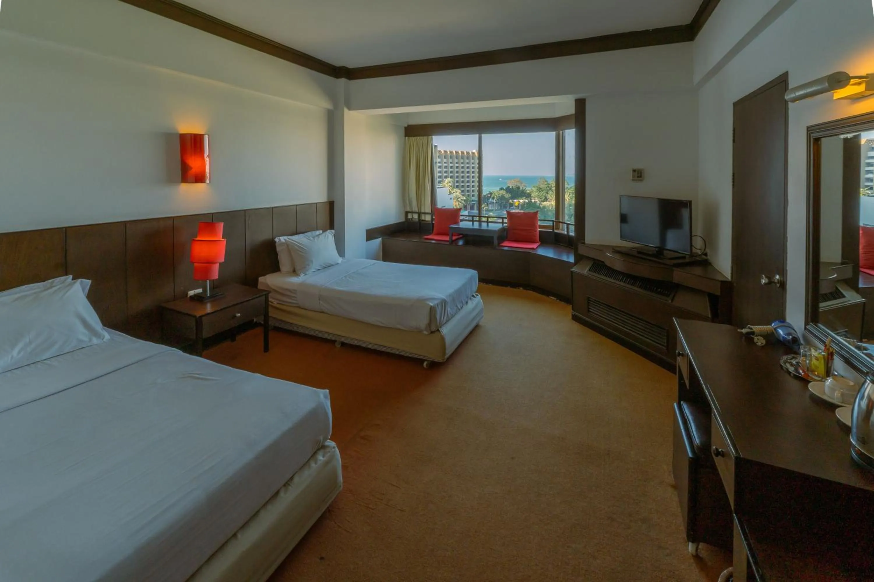 Bedroom, Bed in Mountain Beach Resort & Convention Center