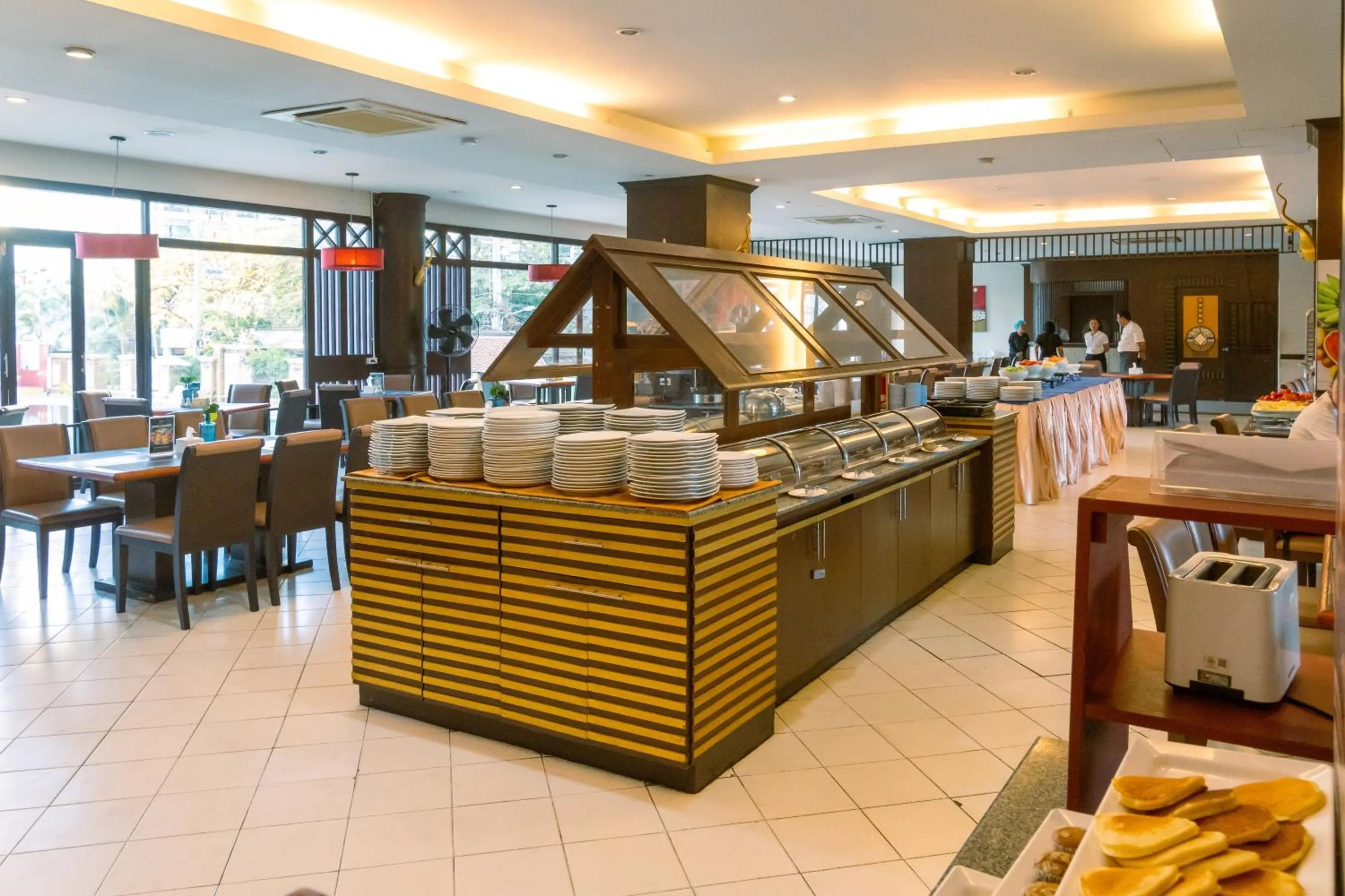 Restaurant/places to eat in Mountain Beach Resort & Convention Center