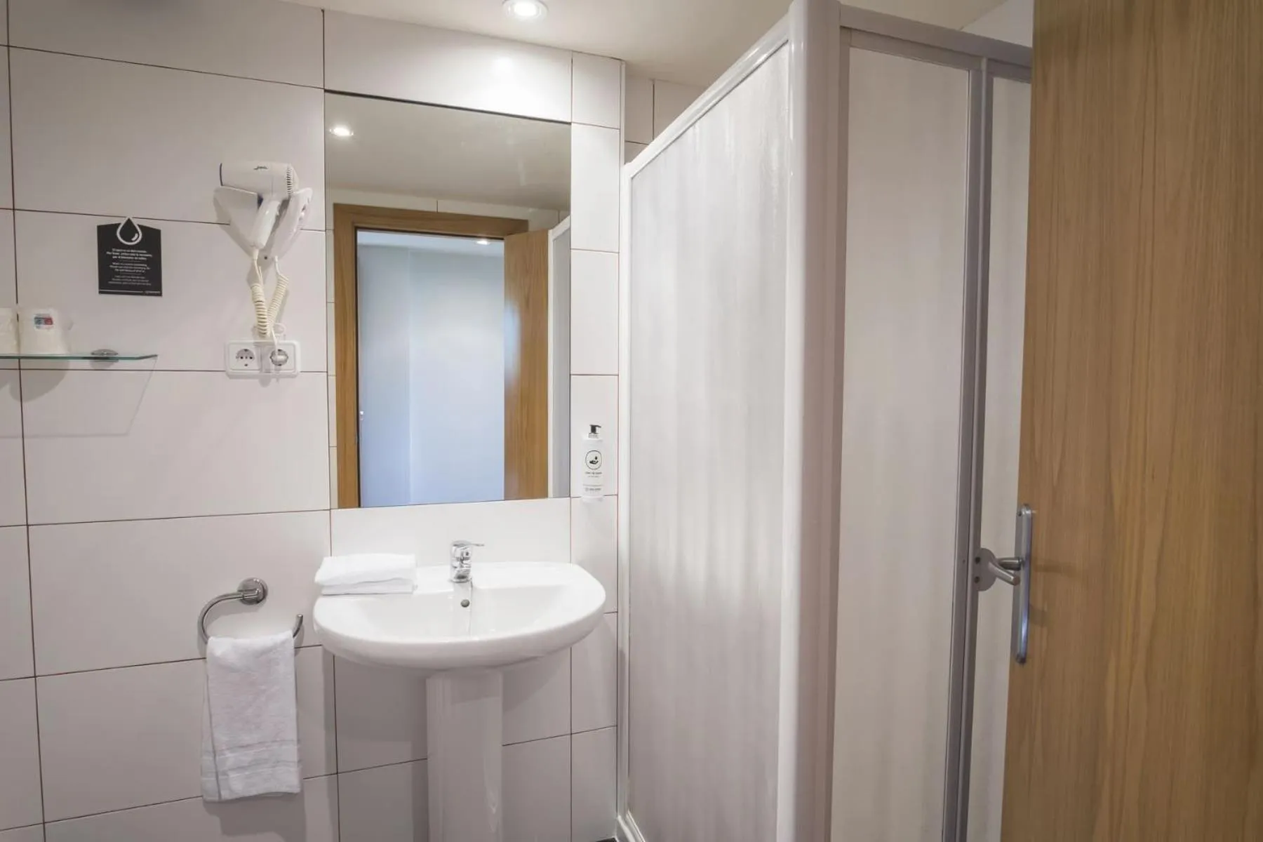 Bathroom in Hotel Alda Triskel