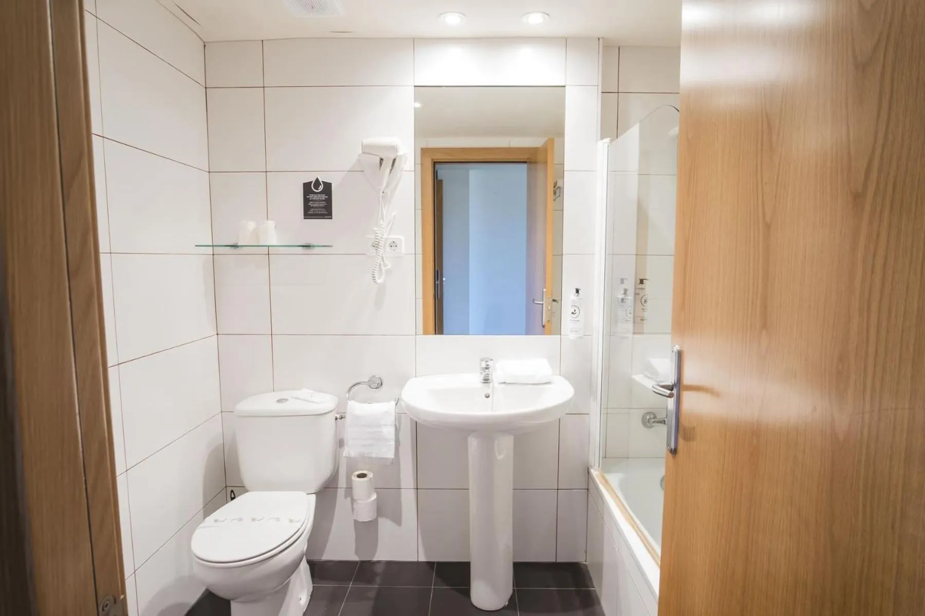 Bathroom in Hotel Alda Triskel