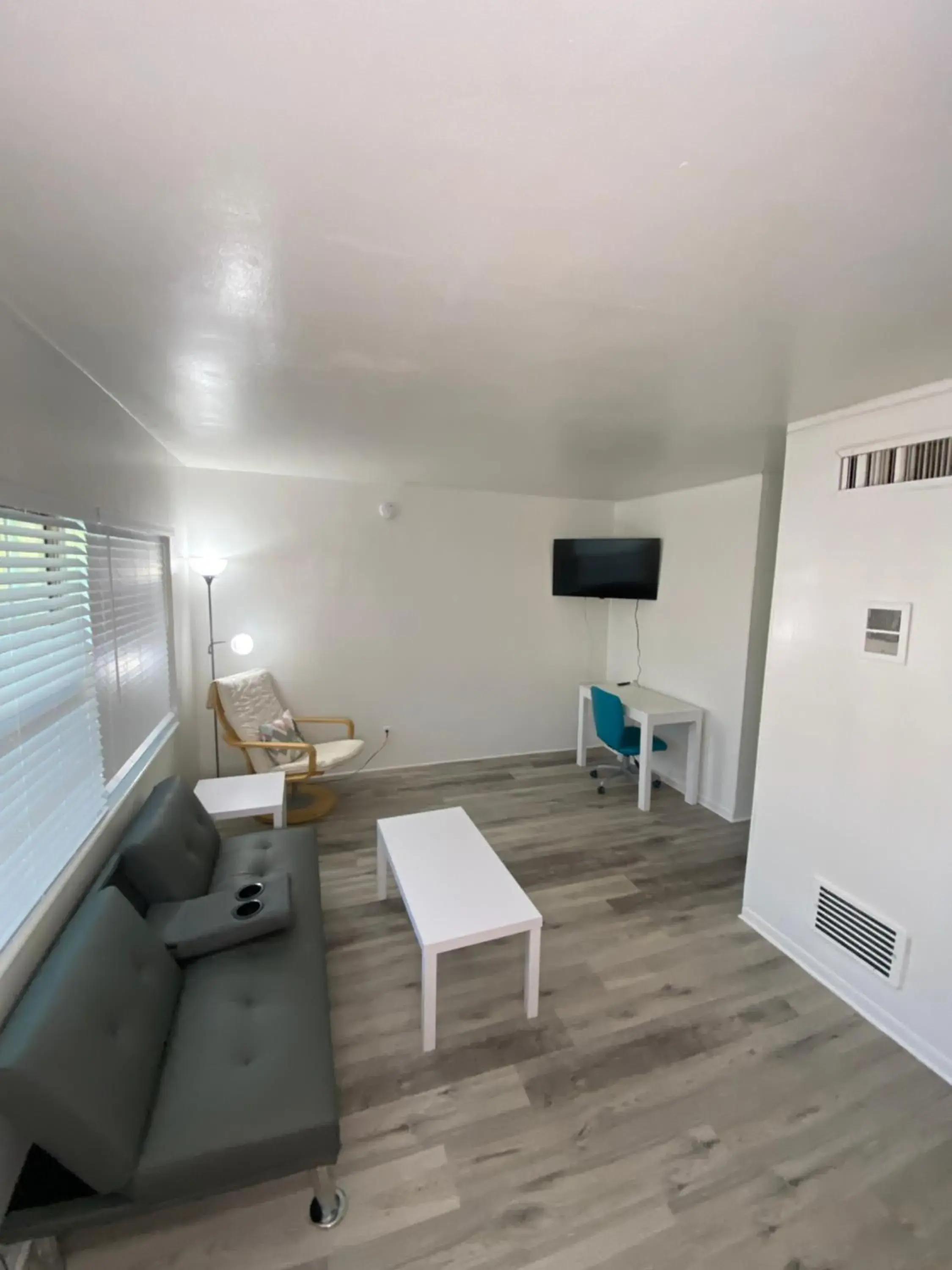 One-Bedroom Apartment in Uptown Inn & Suites One-Bedroom Apartment in Uptown Inn & Suites