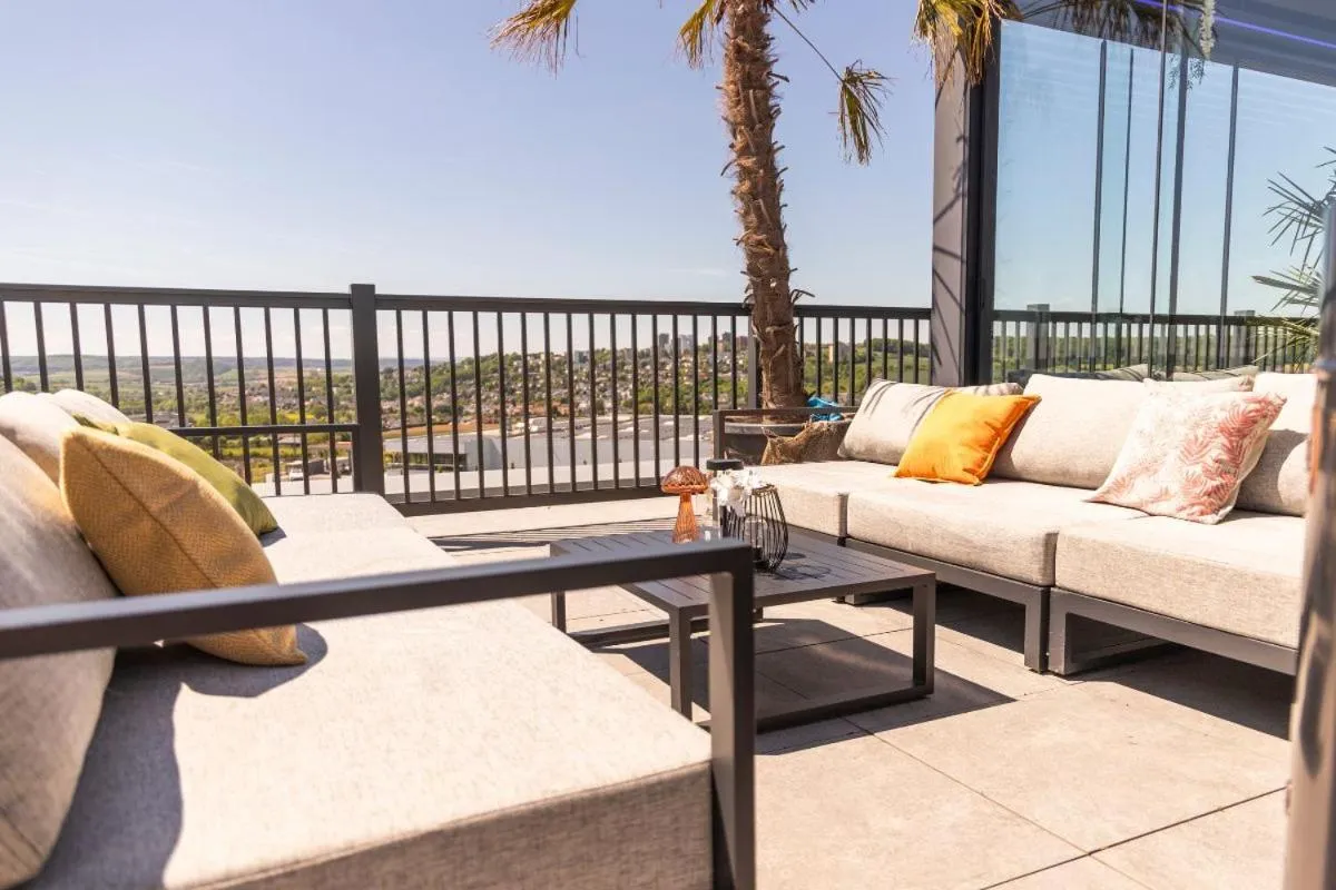 Lounge or bar in Point 7 Hotel