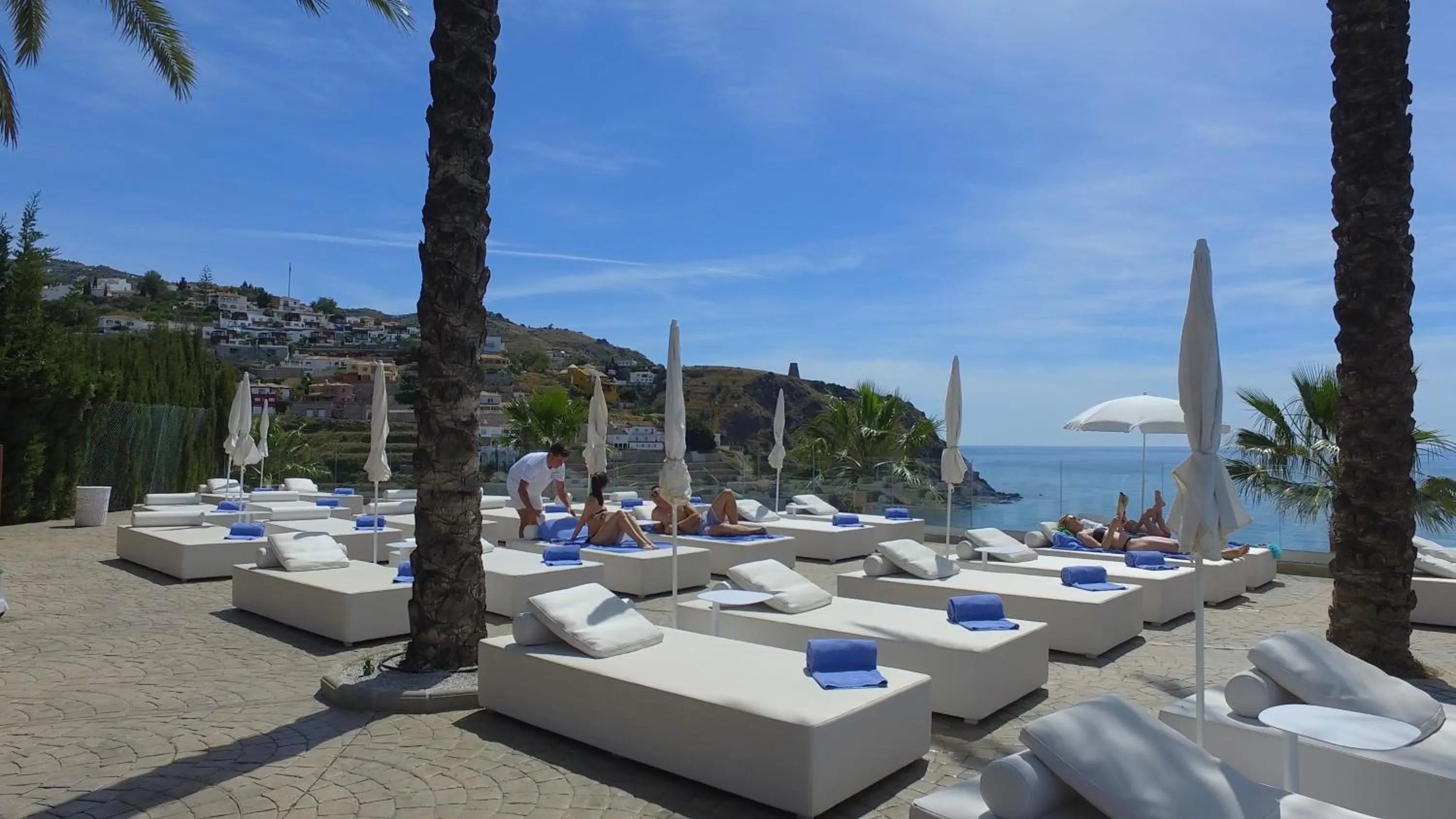 Area and facilities in Playacálida