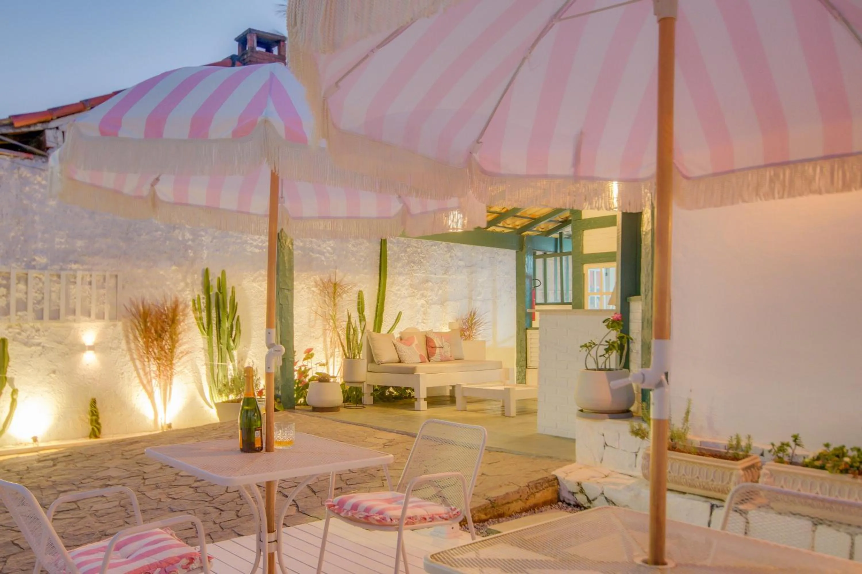 Property building in Elsi Pousada