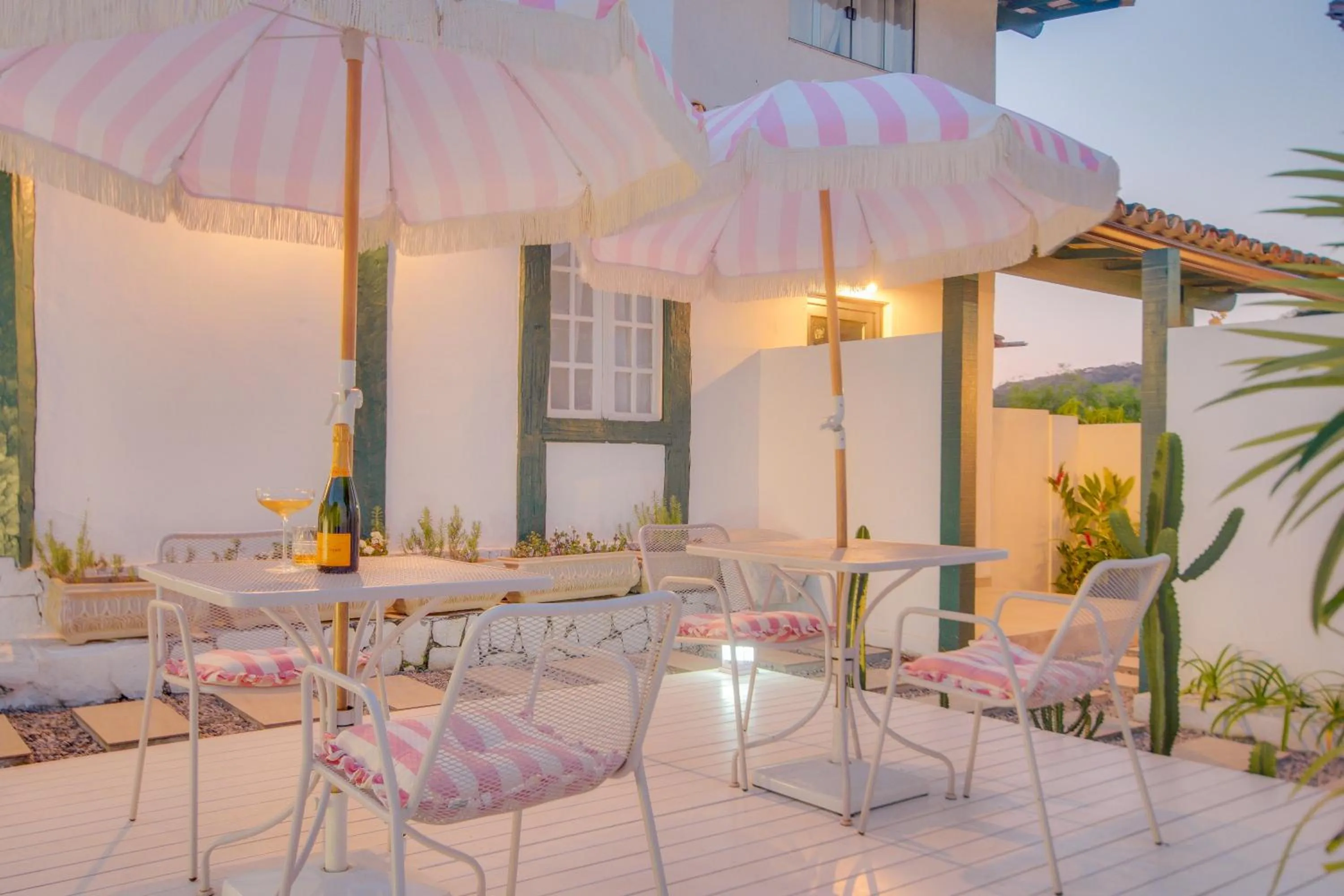 Property building in Elsi Pousada