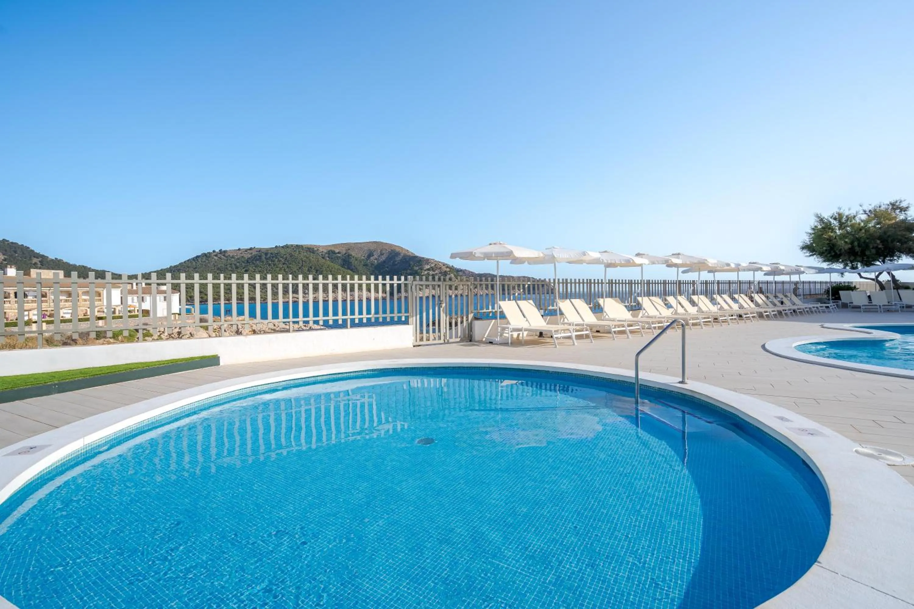 Swimming pool in THB Guya Playa