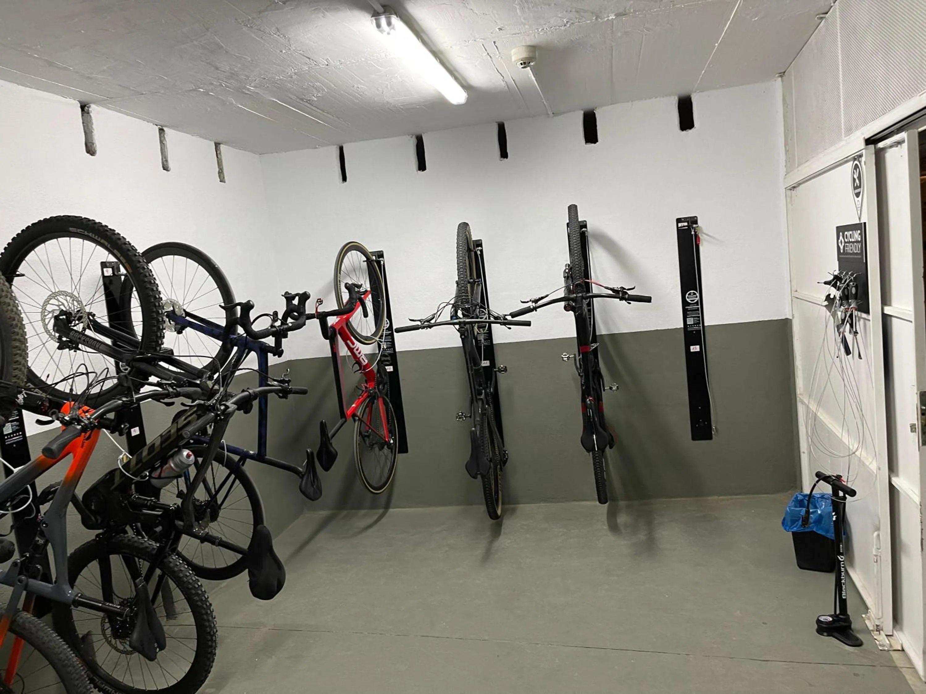 Cycling in Hotel Aran La Abuela