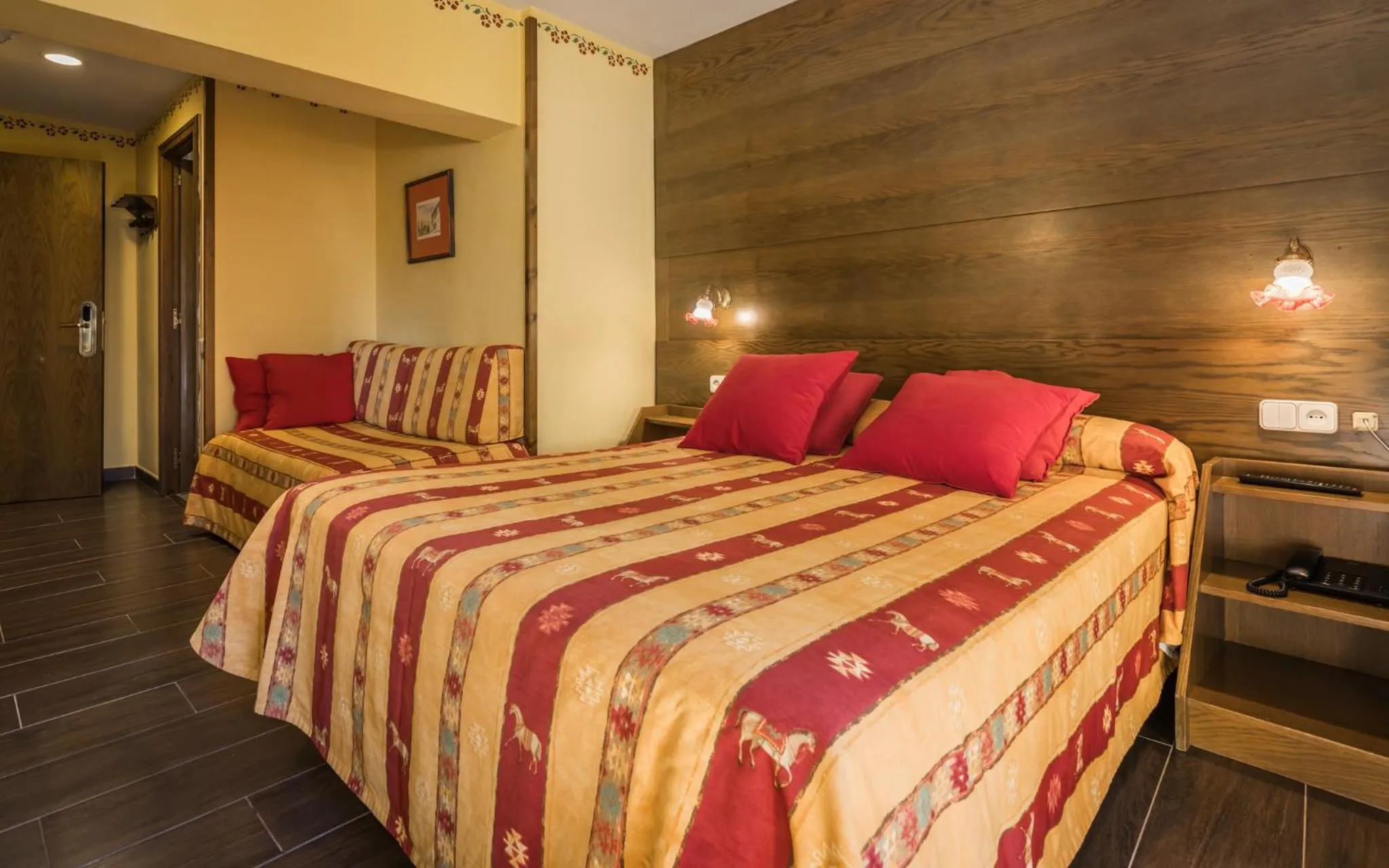 Bed in Hotel Aran La Abuela