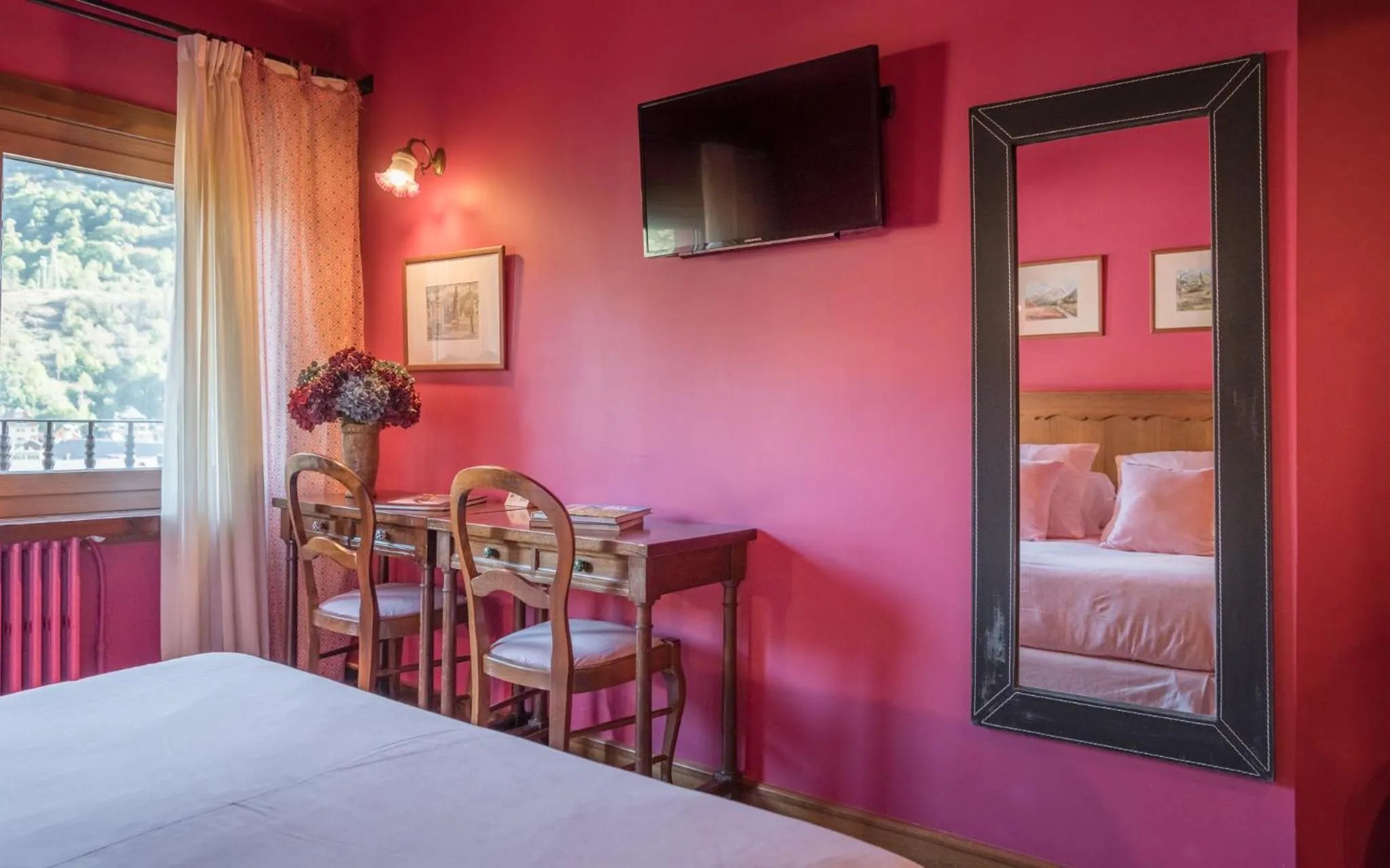 Bed in Hotel Aran La Abuela