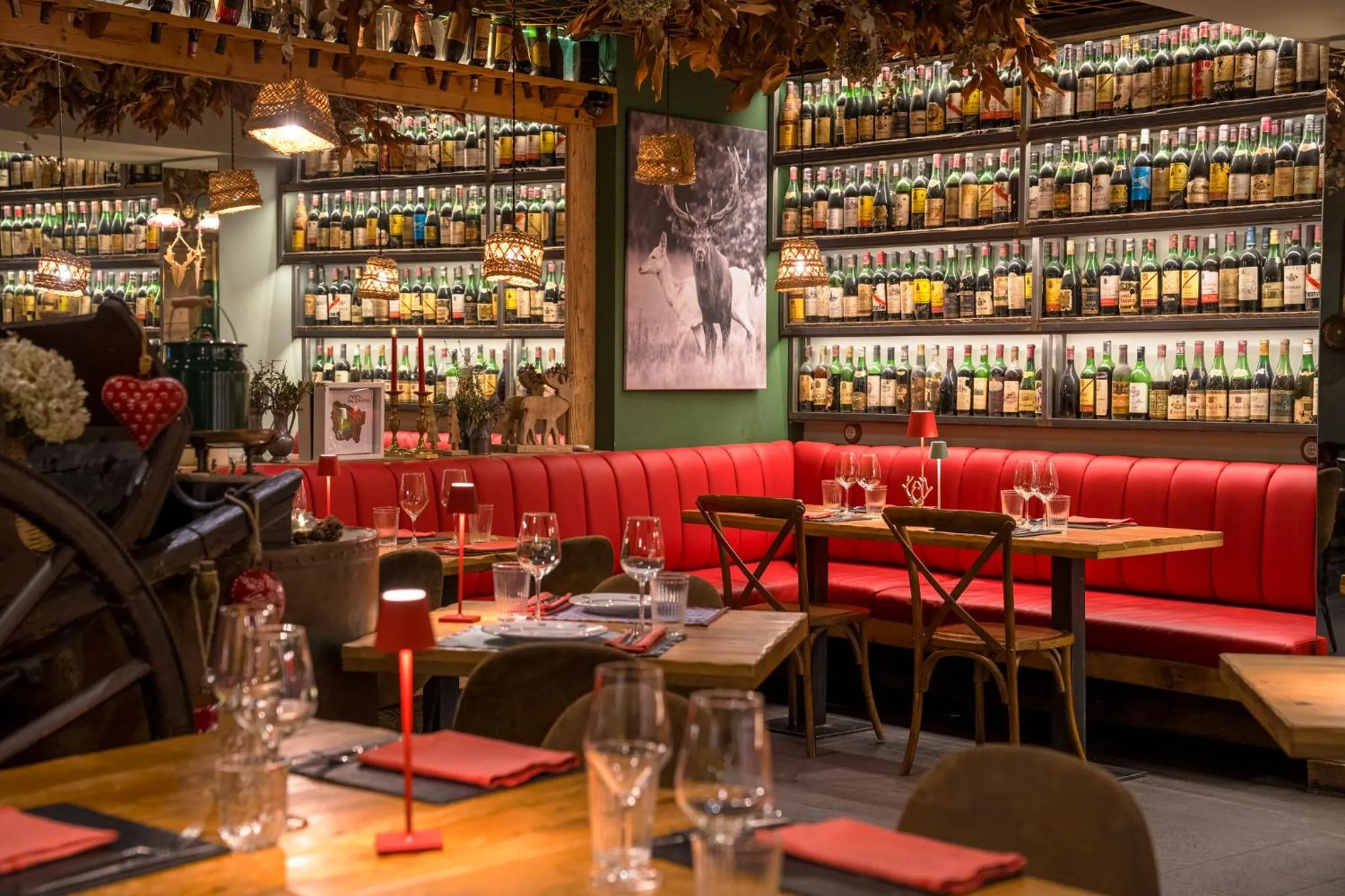 Restaurant/places to eat in Hotel Aran La Abuela