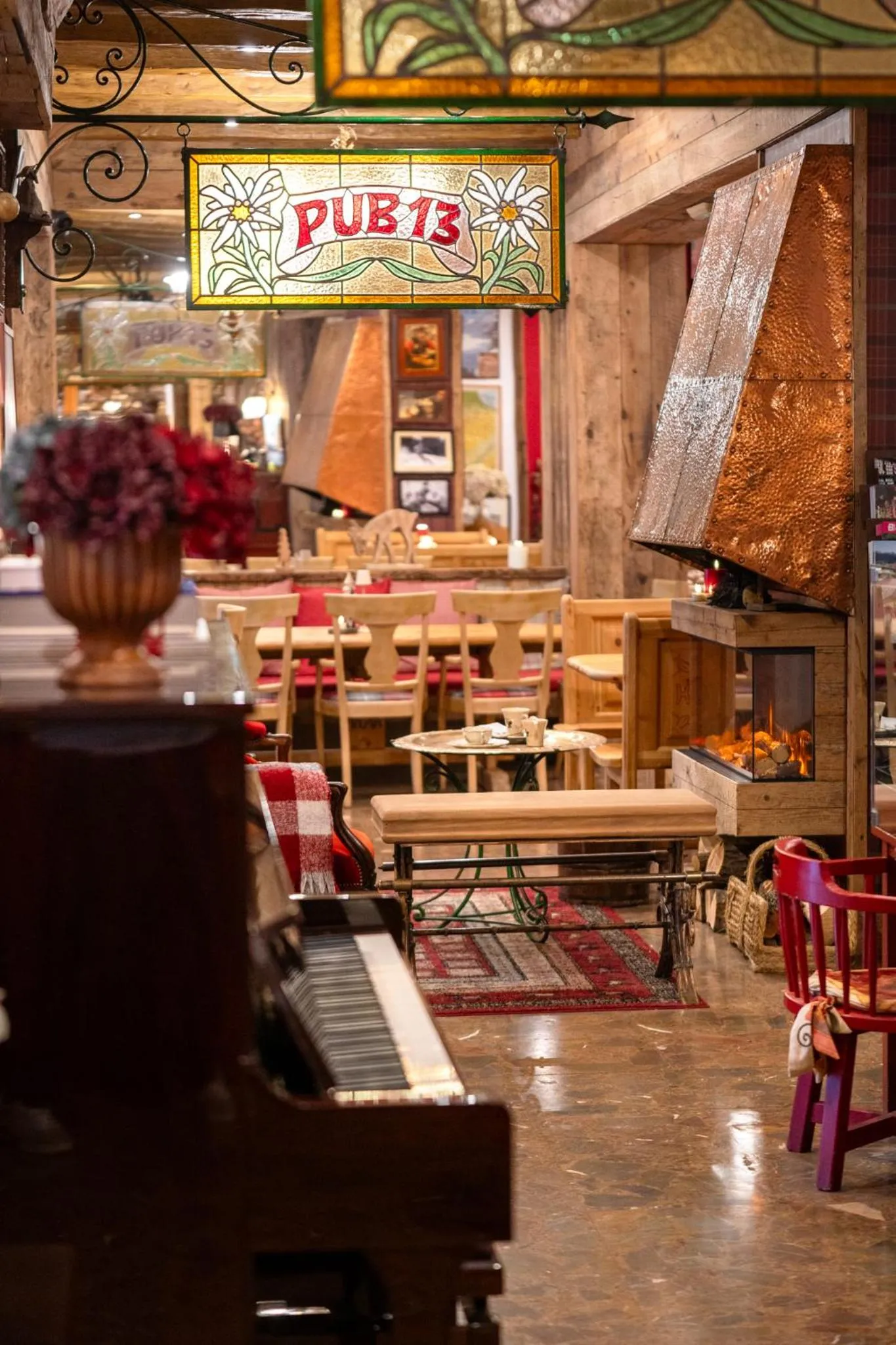 Living room in Hotel Aran La Abuela