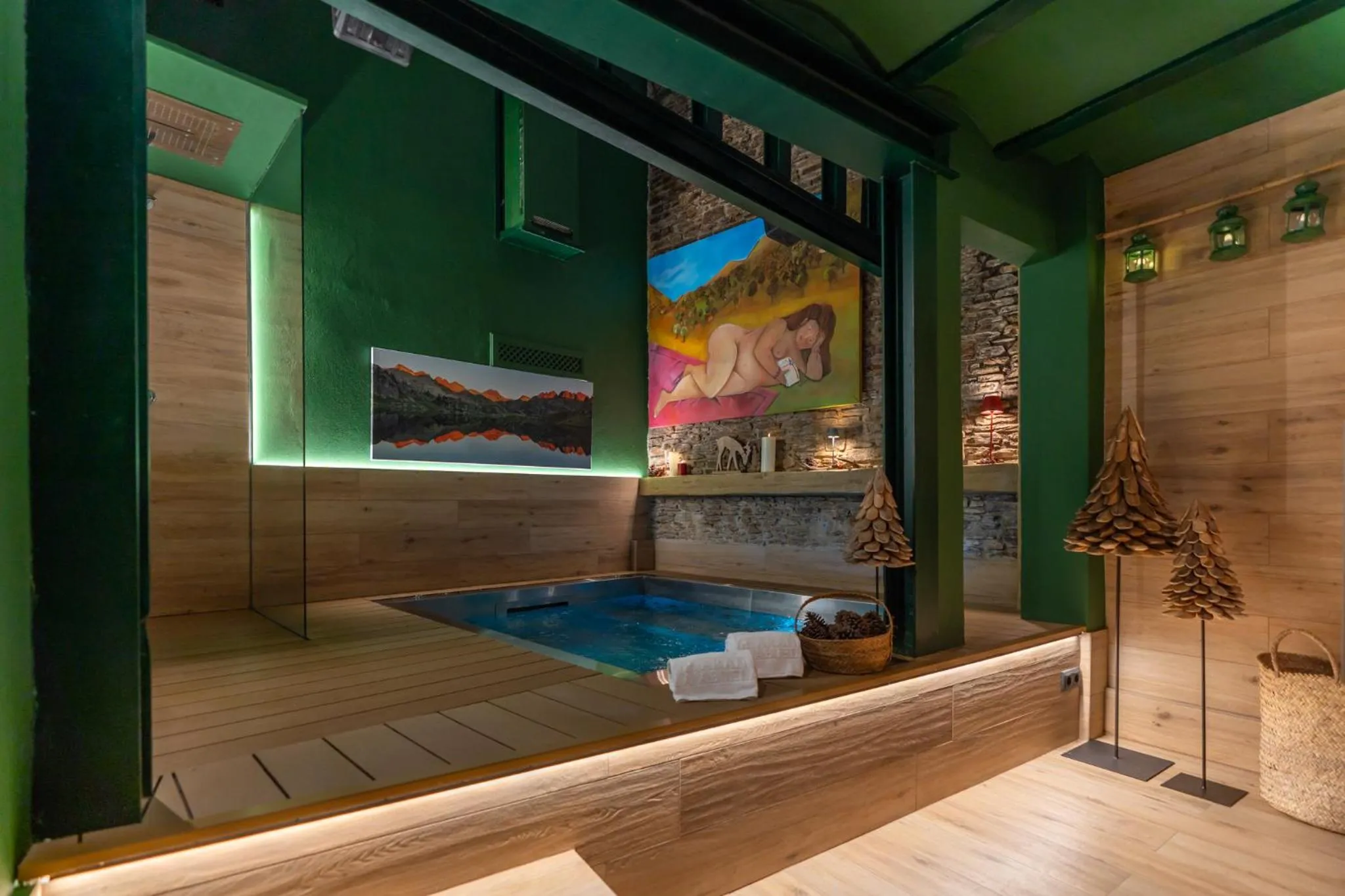 Hot Tub in Hotel Aran La Abuela