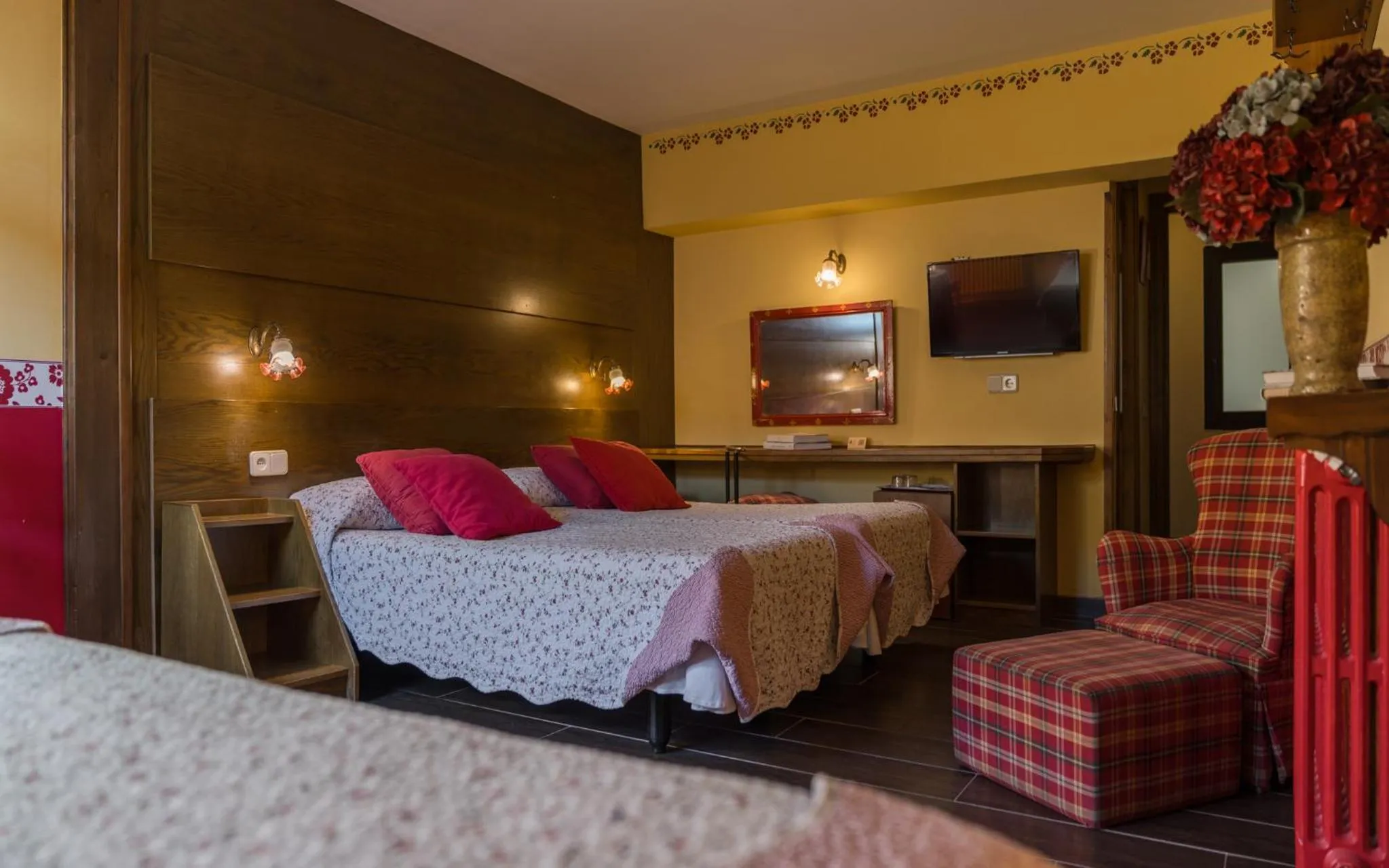 Bed in Hotel Aran La Abuela