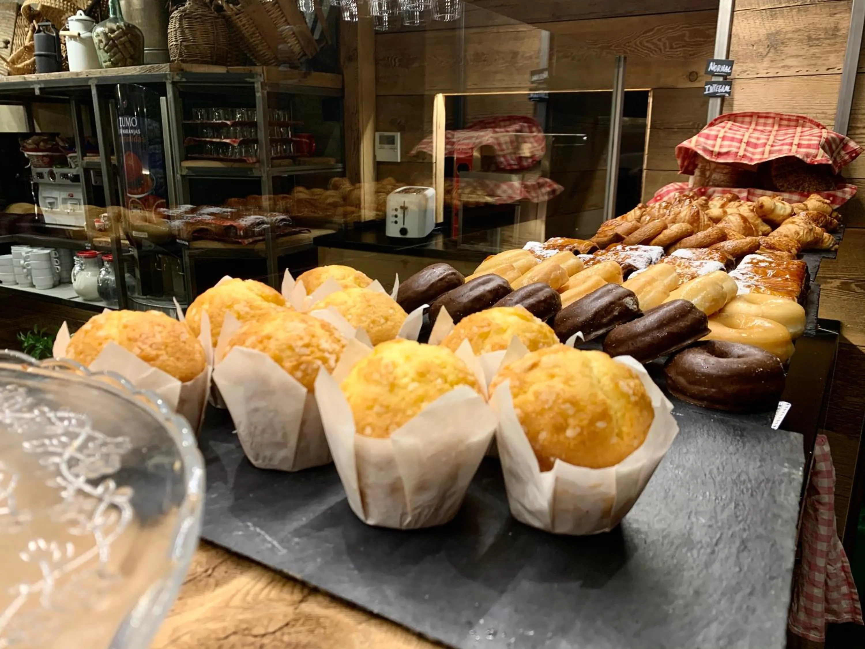 Breakfast in Hotel Aran La Abuela