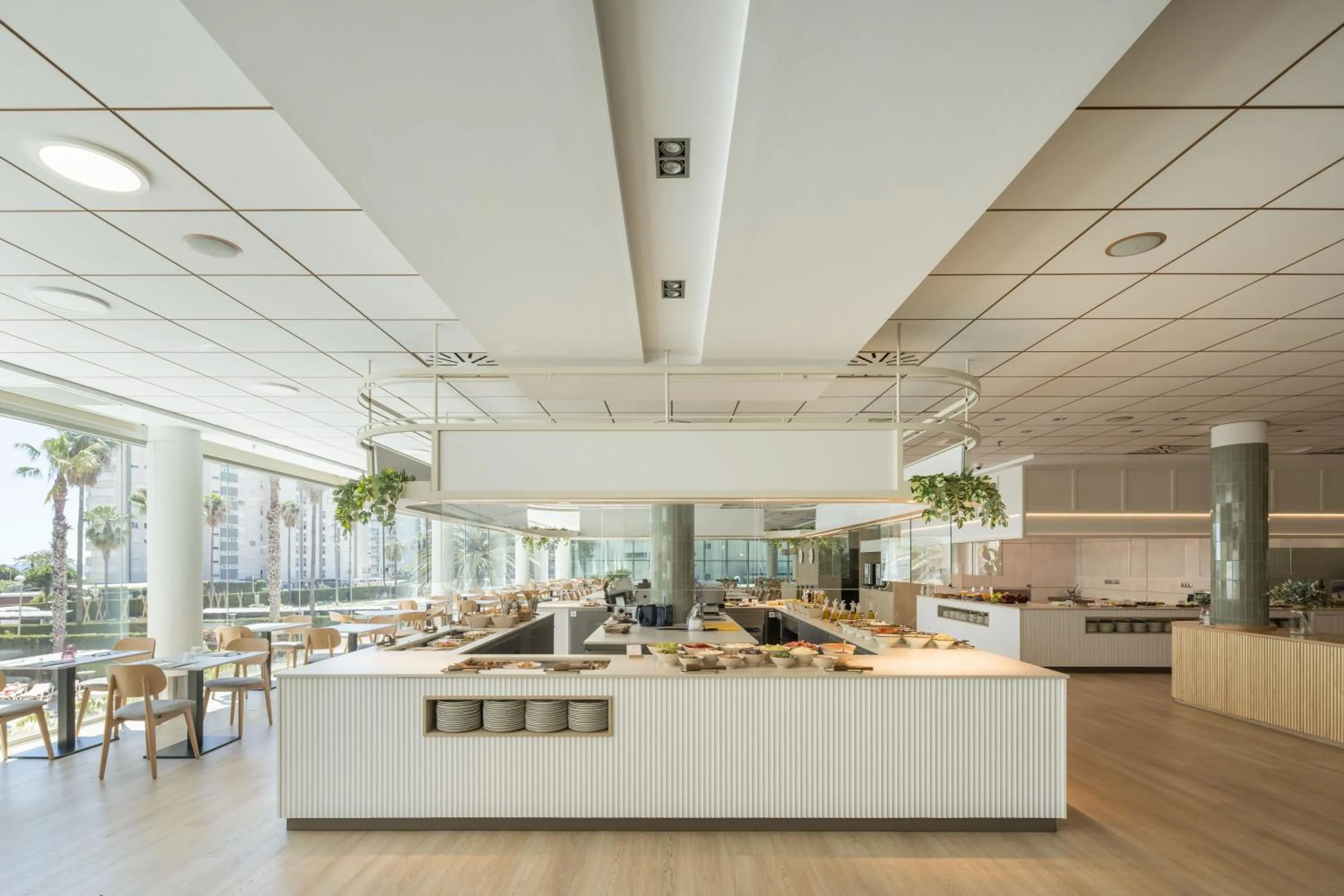 Restaurant/places to eat in AR Diamante Beach & SPA Hotel 4 SUP