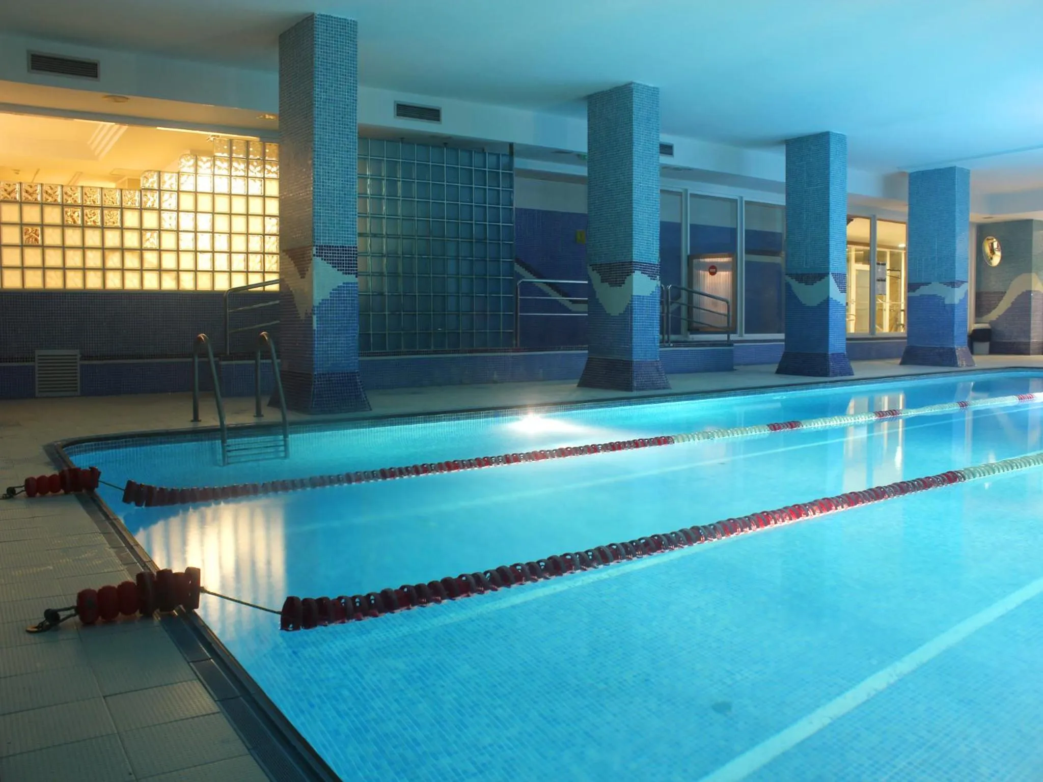 Swimming pool in AR Roca Esmeralda & SPA Hotel