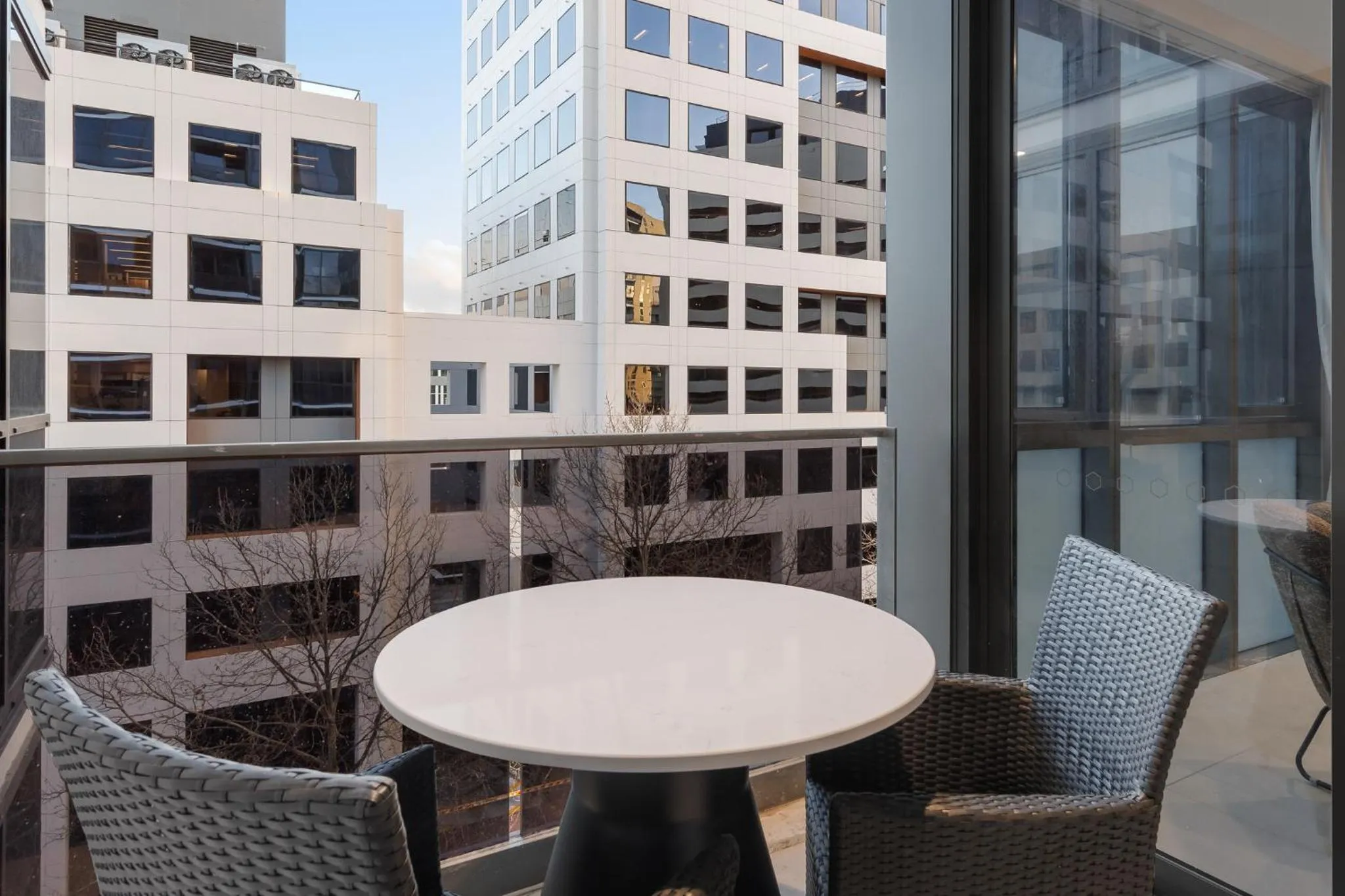 Balcony/Terrace in Meriton Suites Canberra