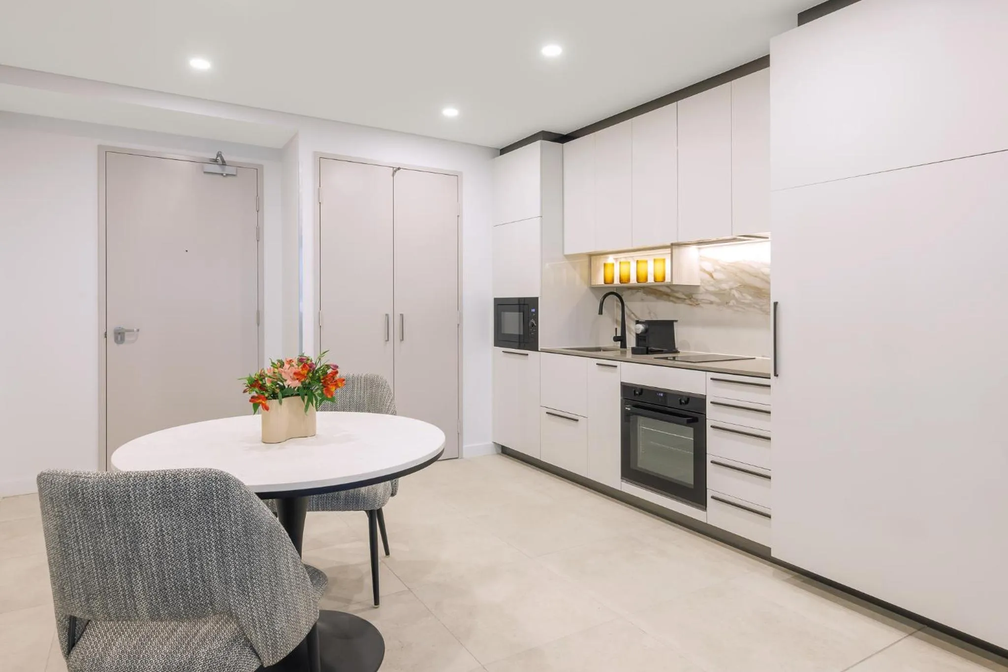 kitchen in Meriton Suites Canberra