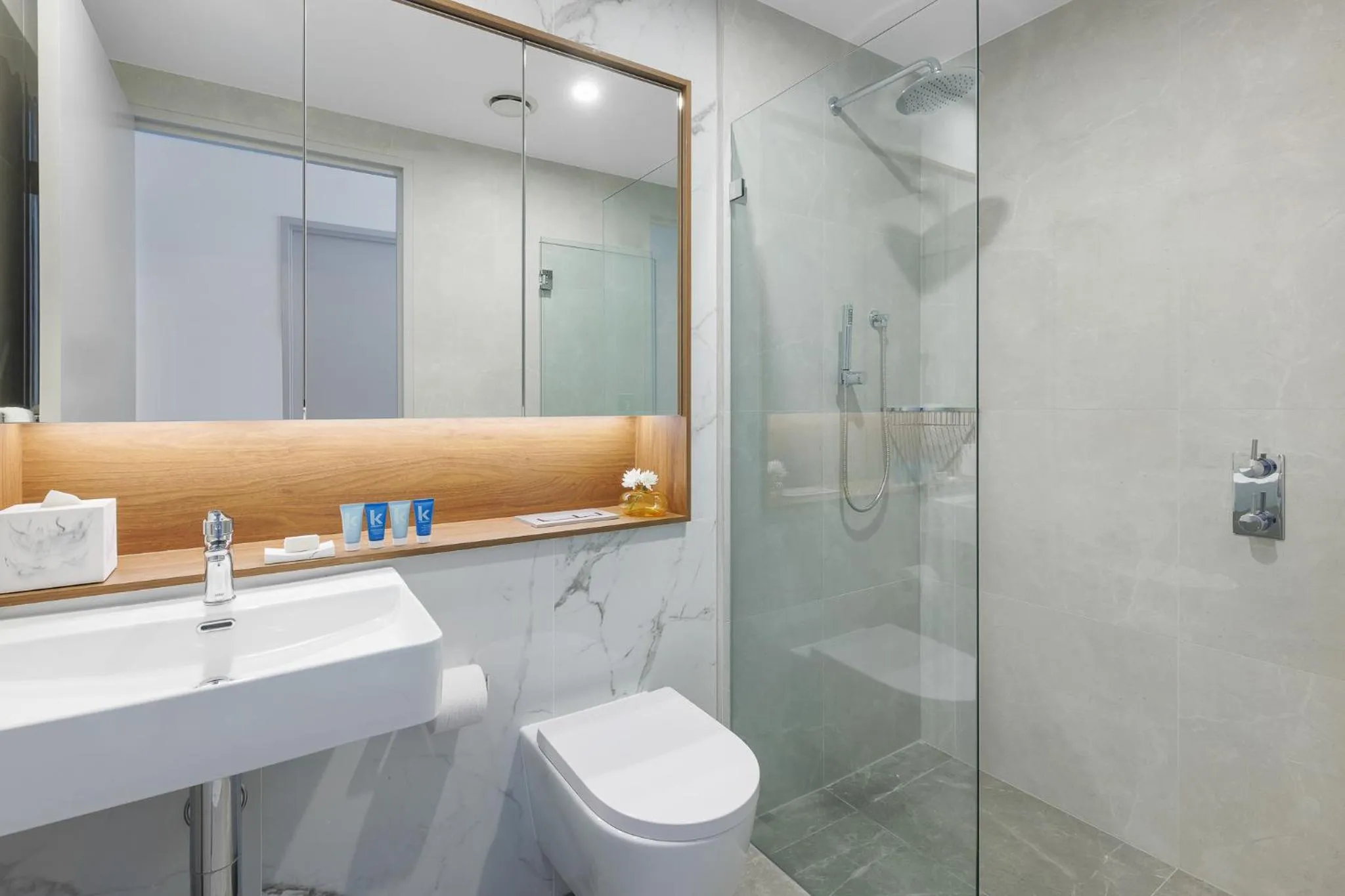 Bathroom in Meriton Suites Canberra